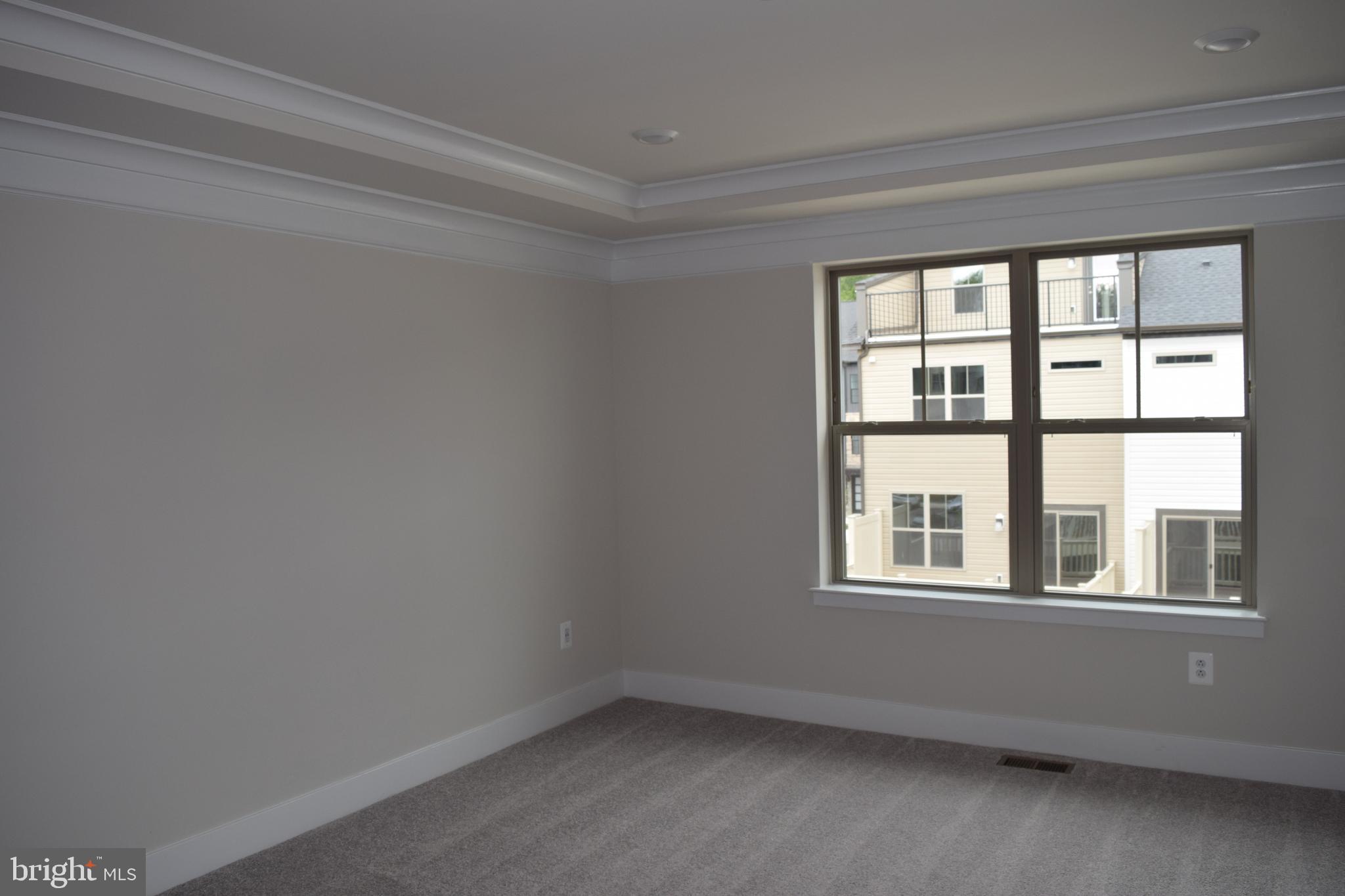 Real estate listing preview #32