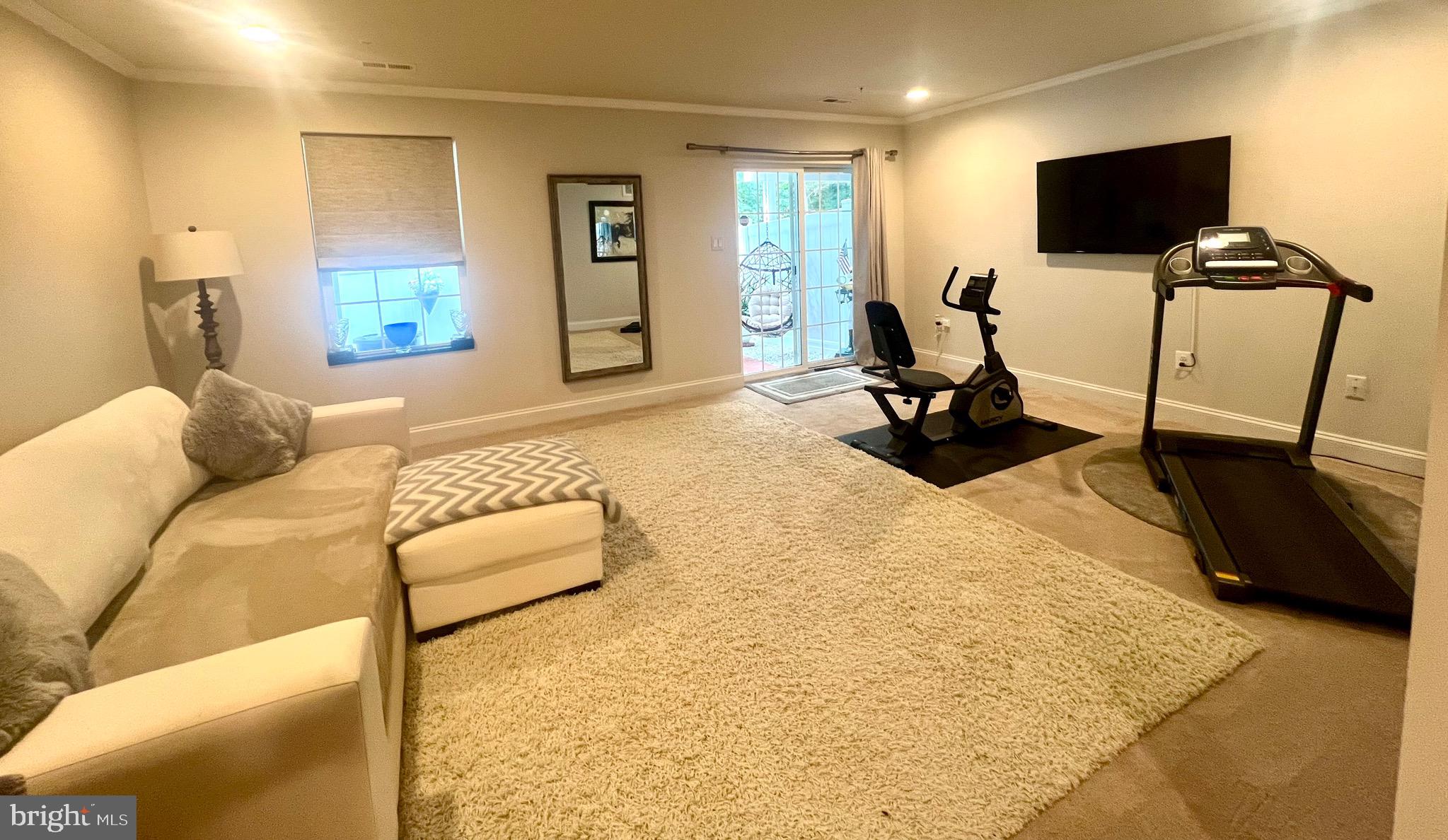 Real estate listing preview #12