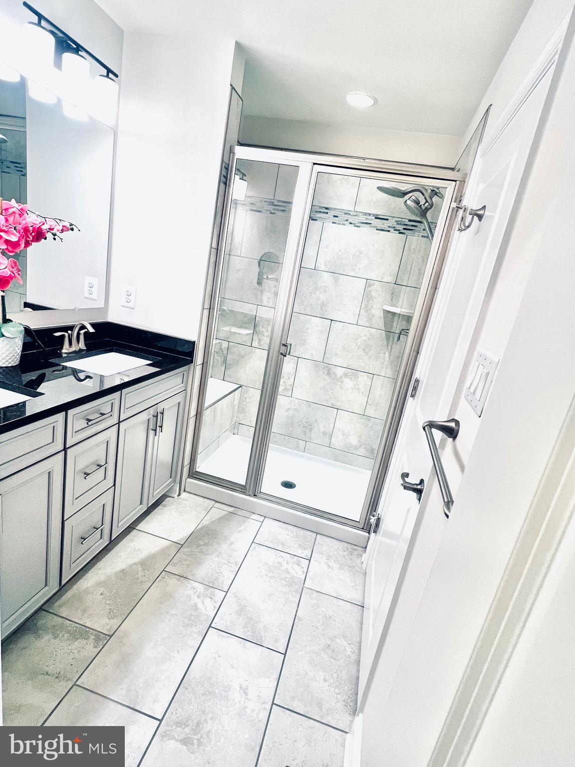 Real estate listing preview #18