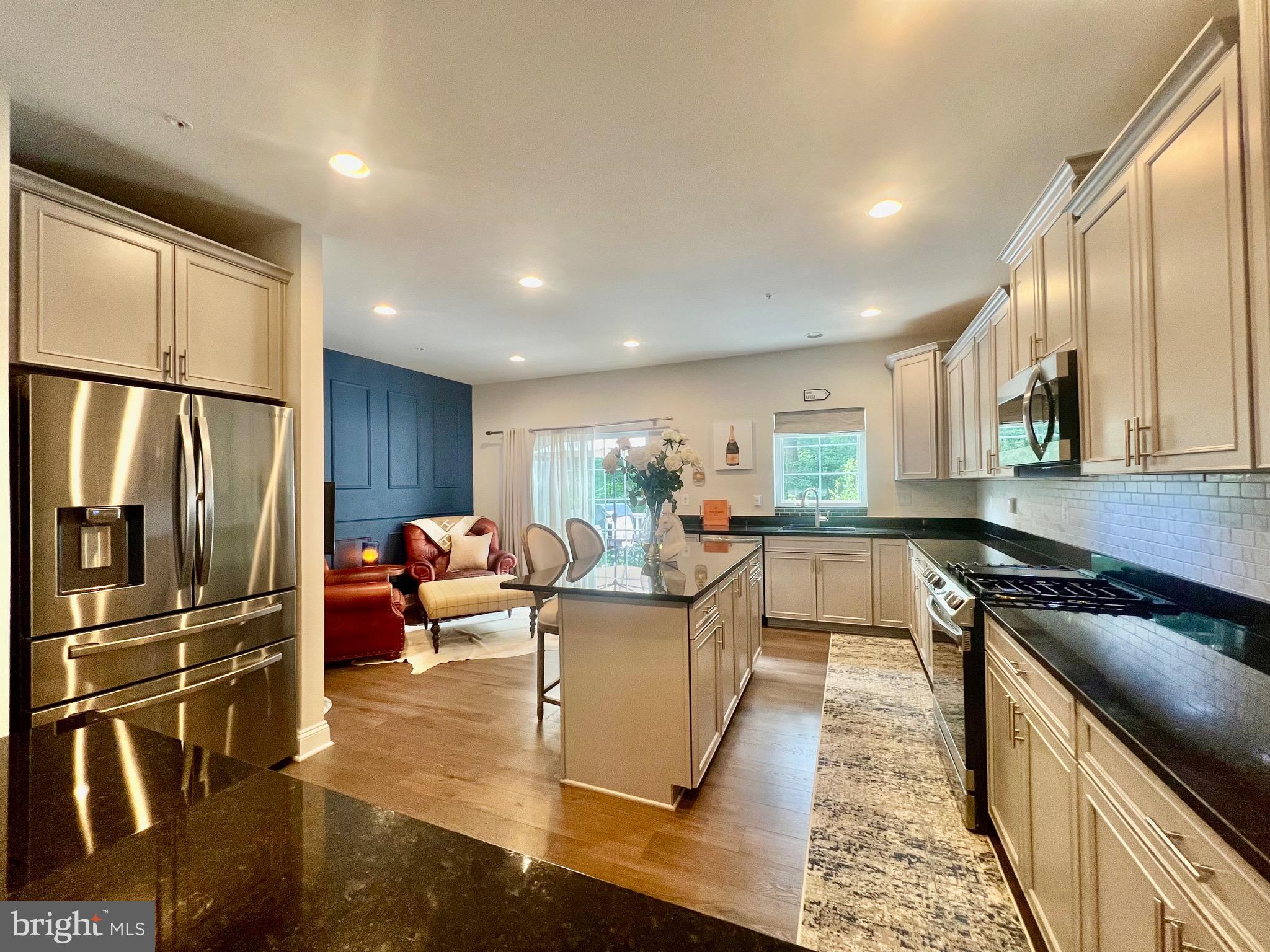 Real estate listing preview #1