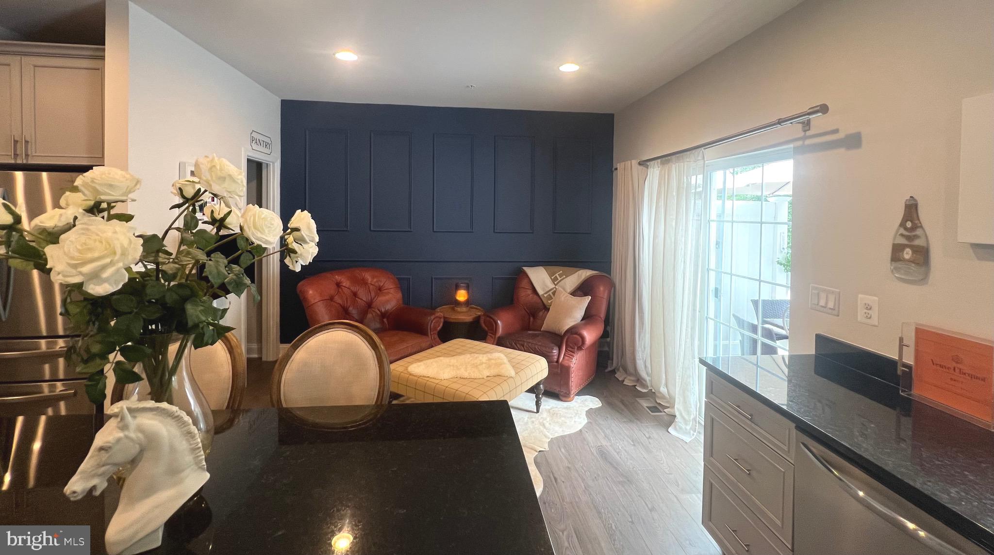 Real estate listing preview #8