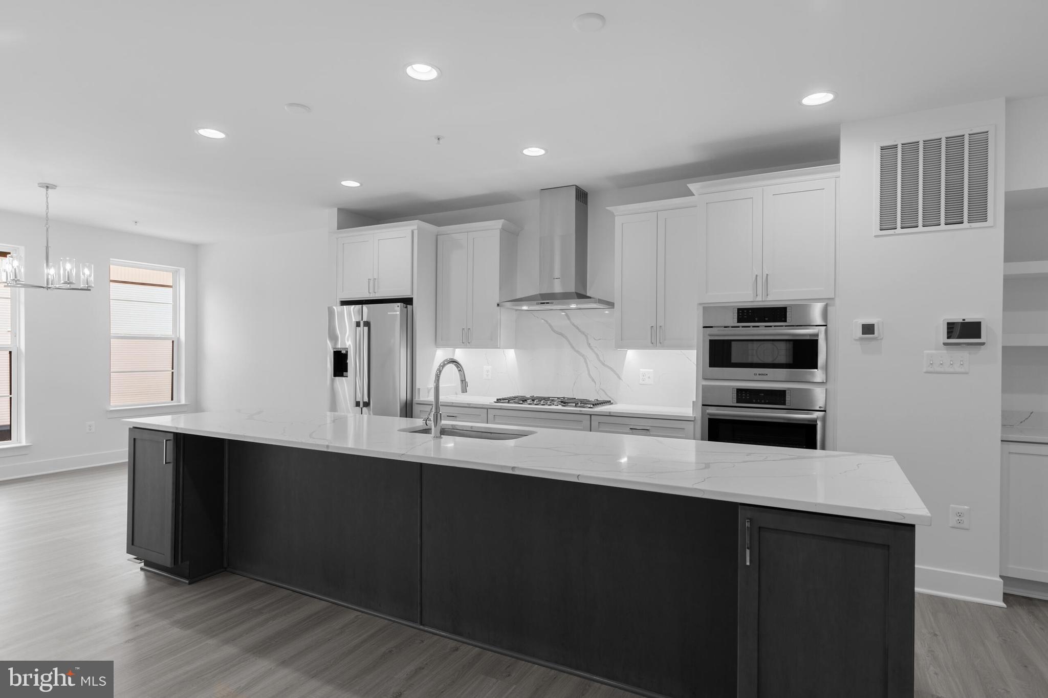 Real estate listing preview #10