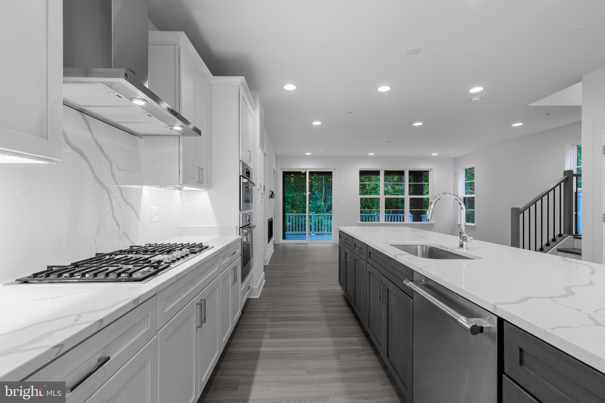 Real estate listing preview #14