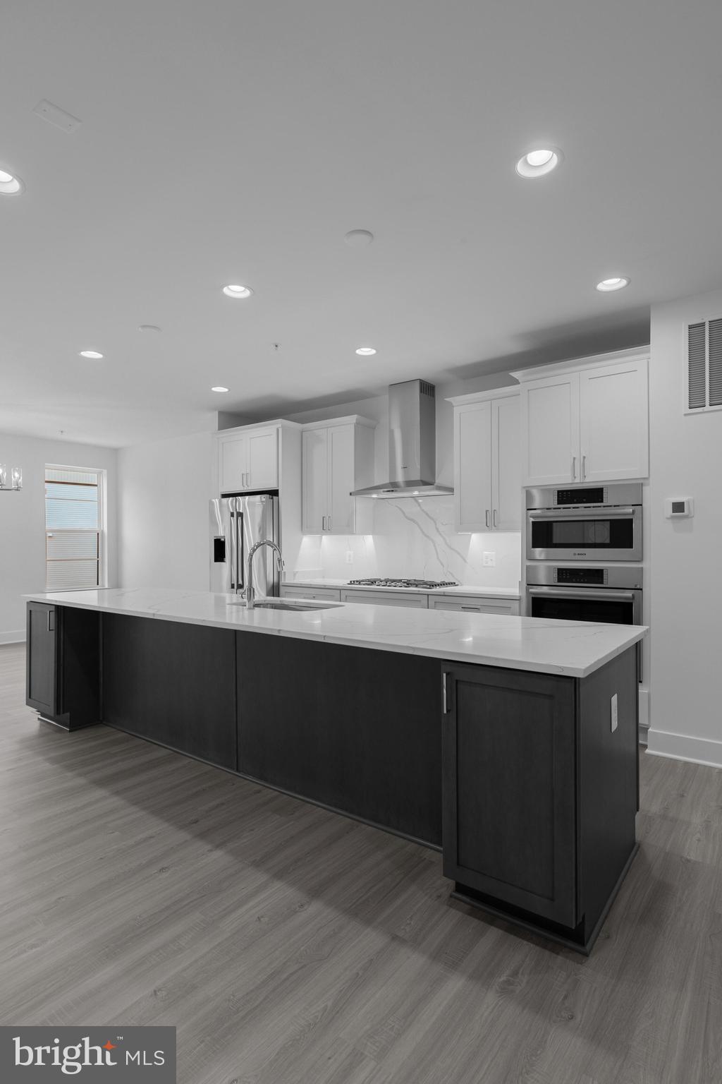 Real estate listing preview #17