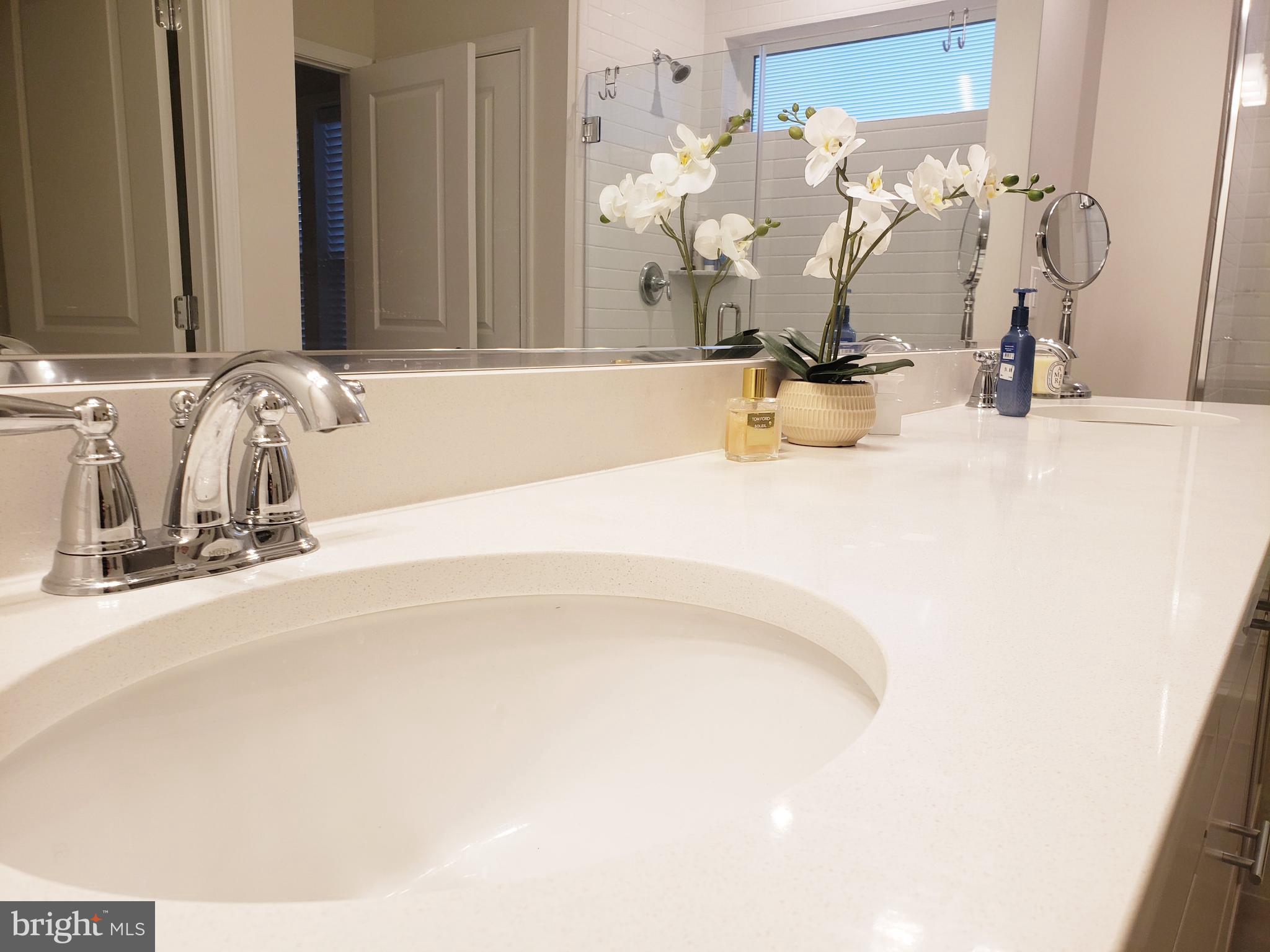 Real estate listing preview #17