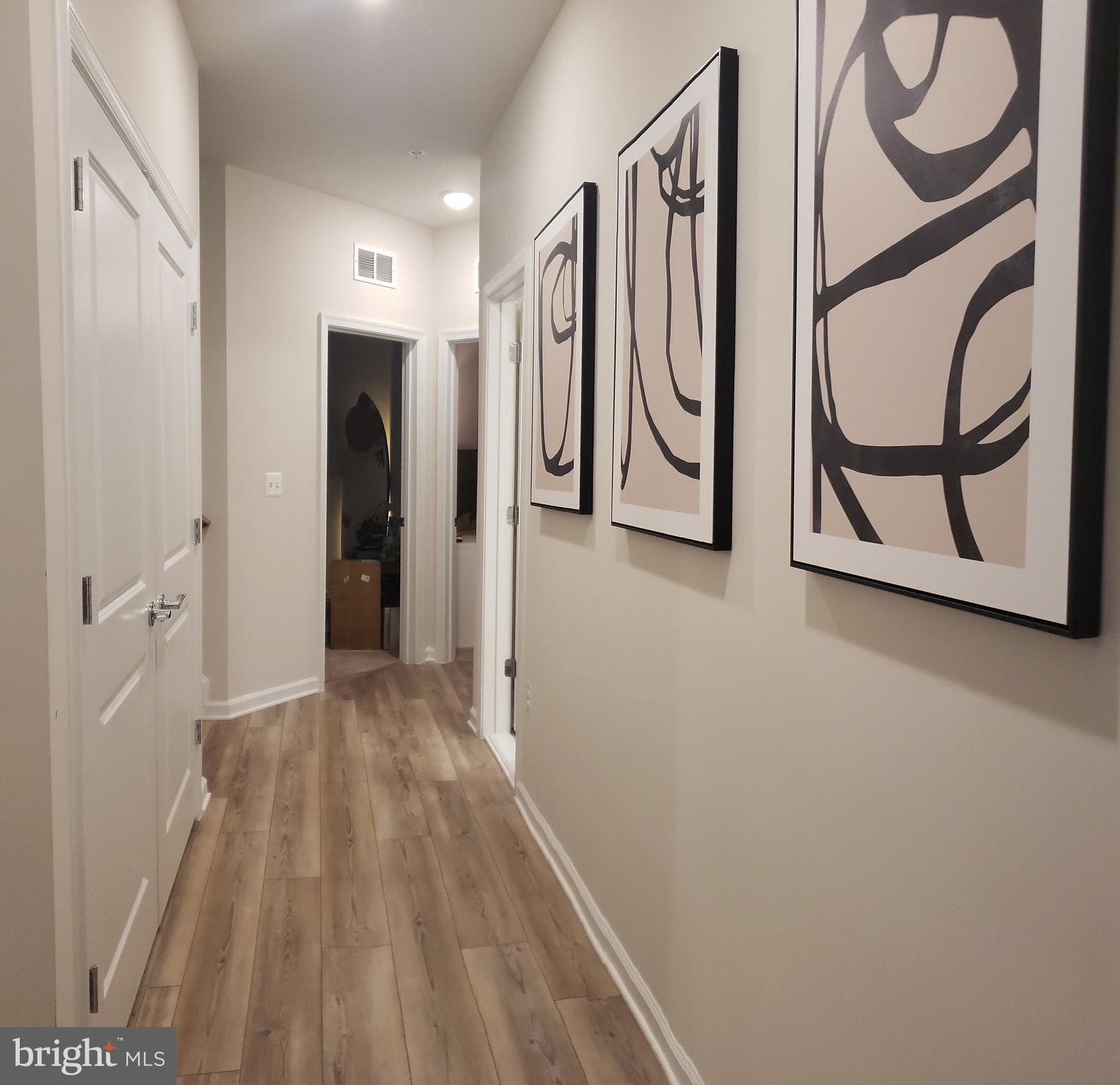 Real estate listing preview #14