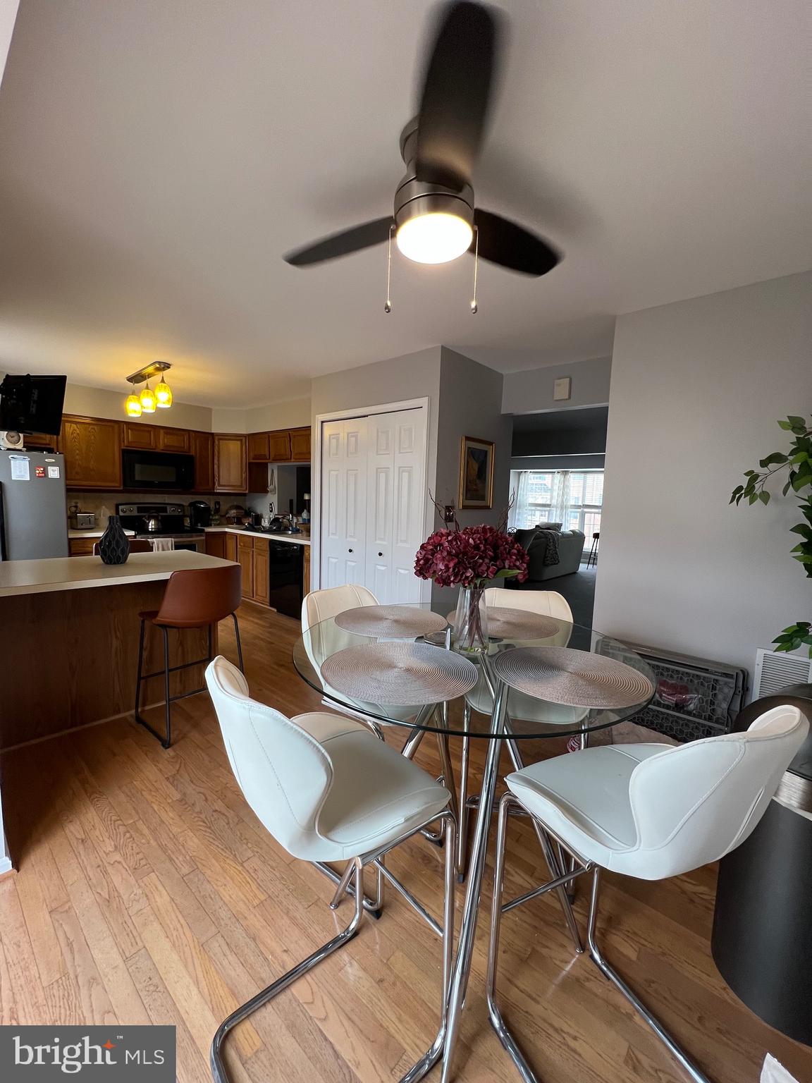 Real estate listing preview #1