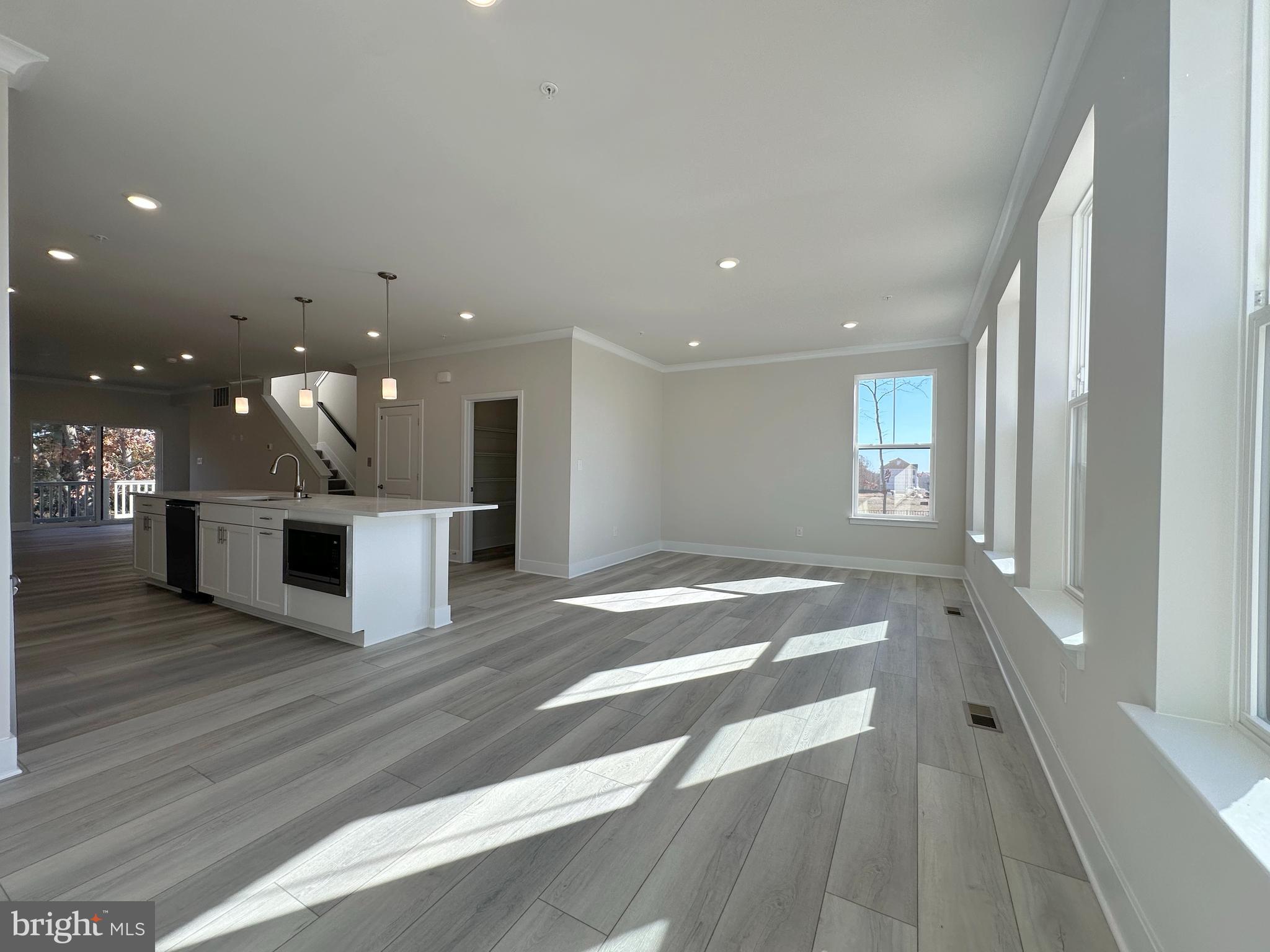 Real estate listing preview #15