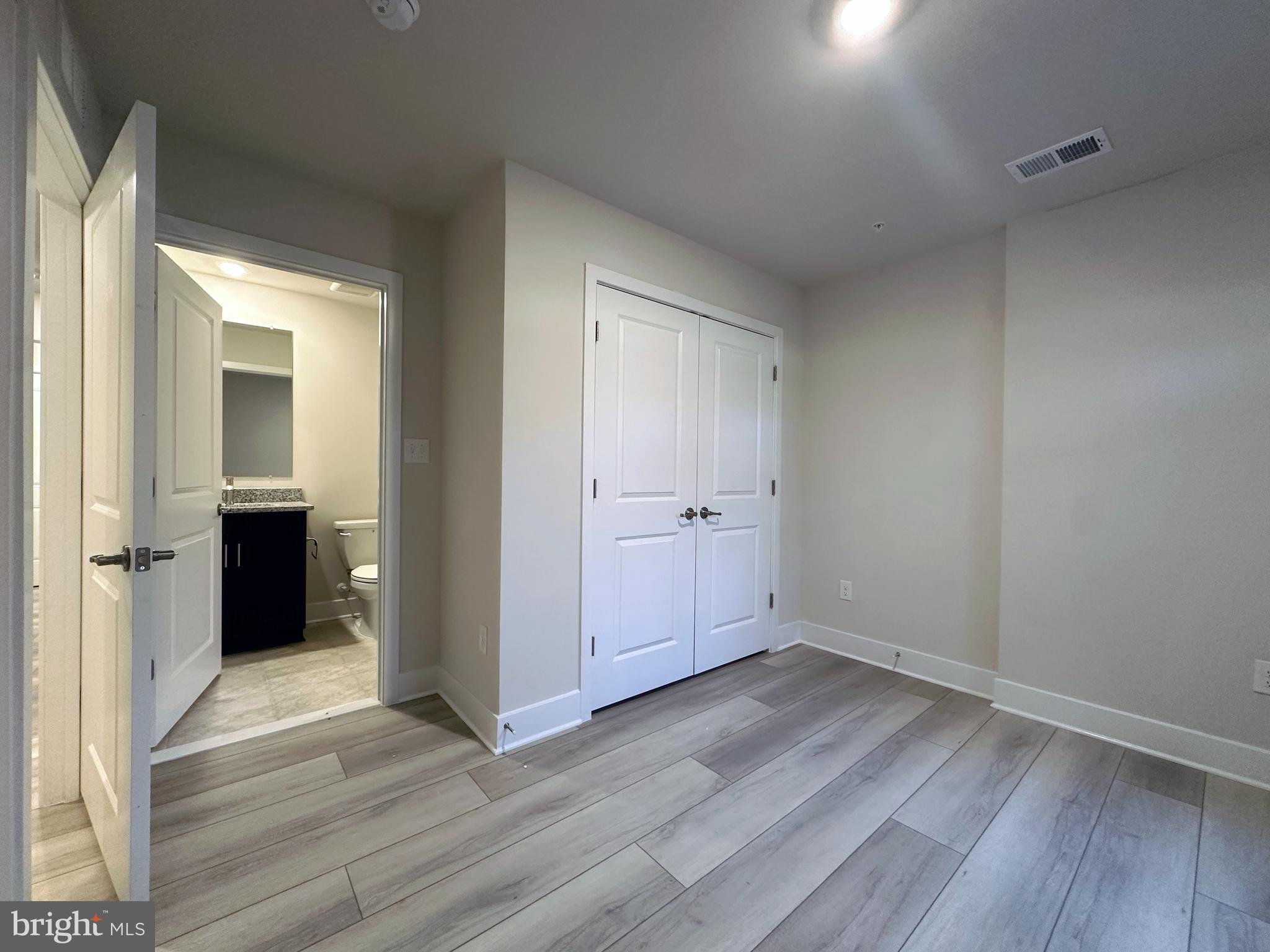 Real estate listing preview #7