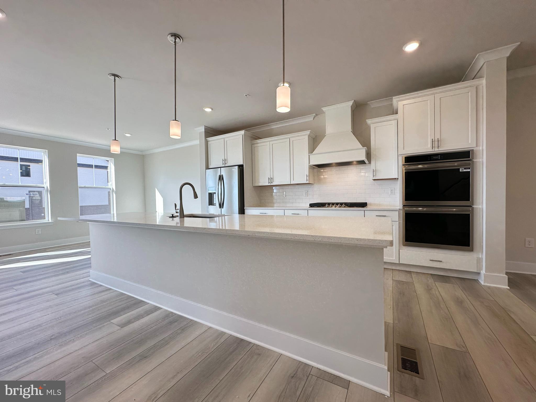 Real estate listing preview #9