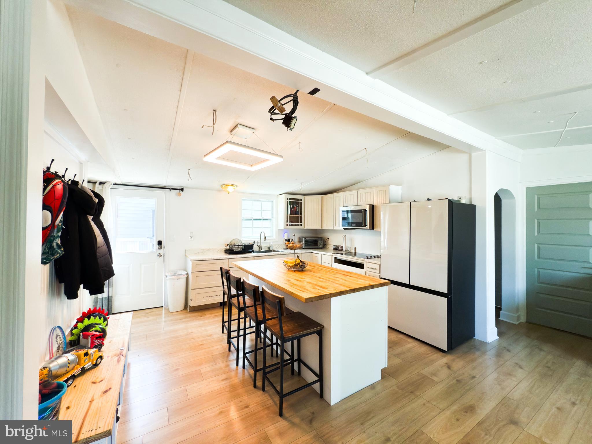 Real estate listing preview #6