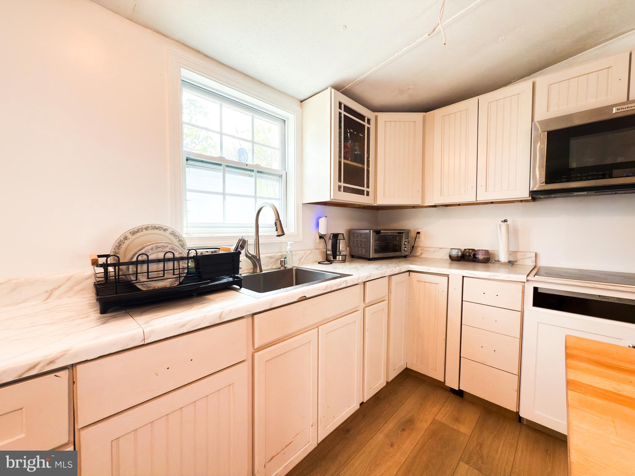 Real estate listing preview #9