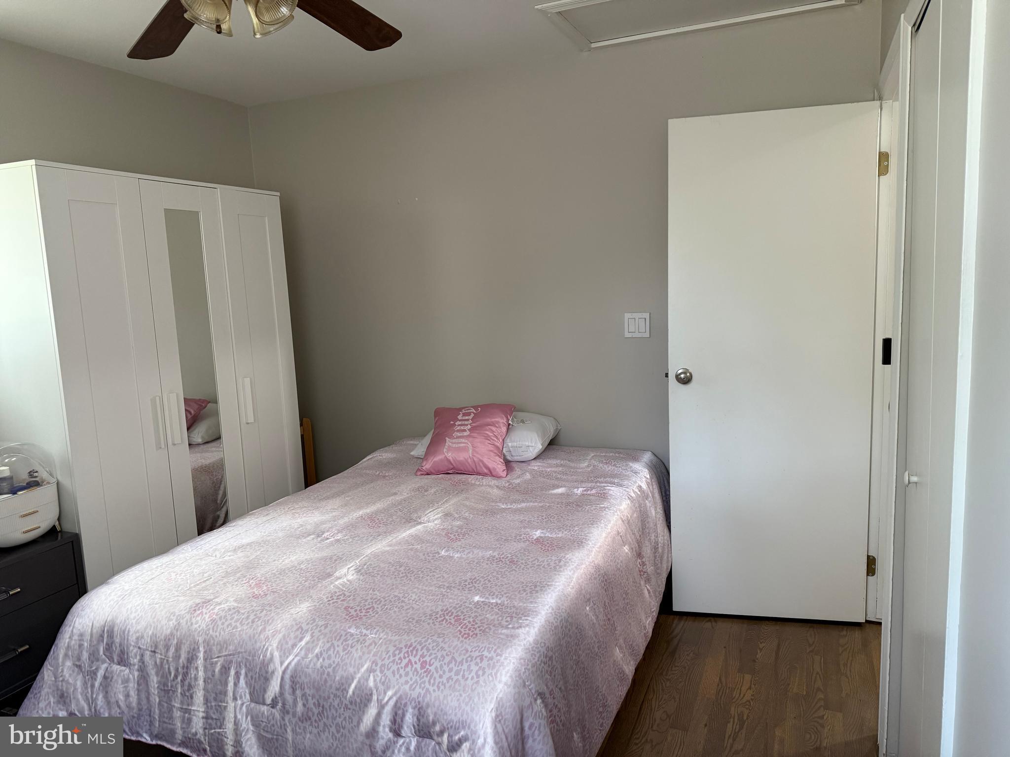 Real estate listing preview #16