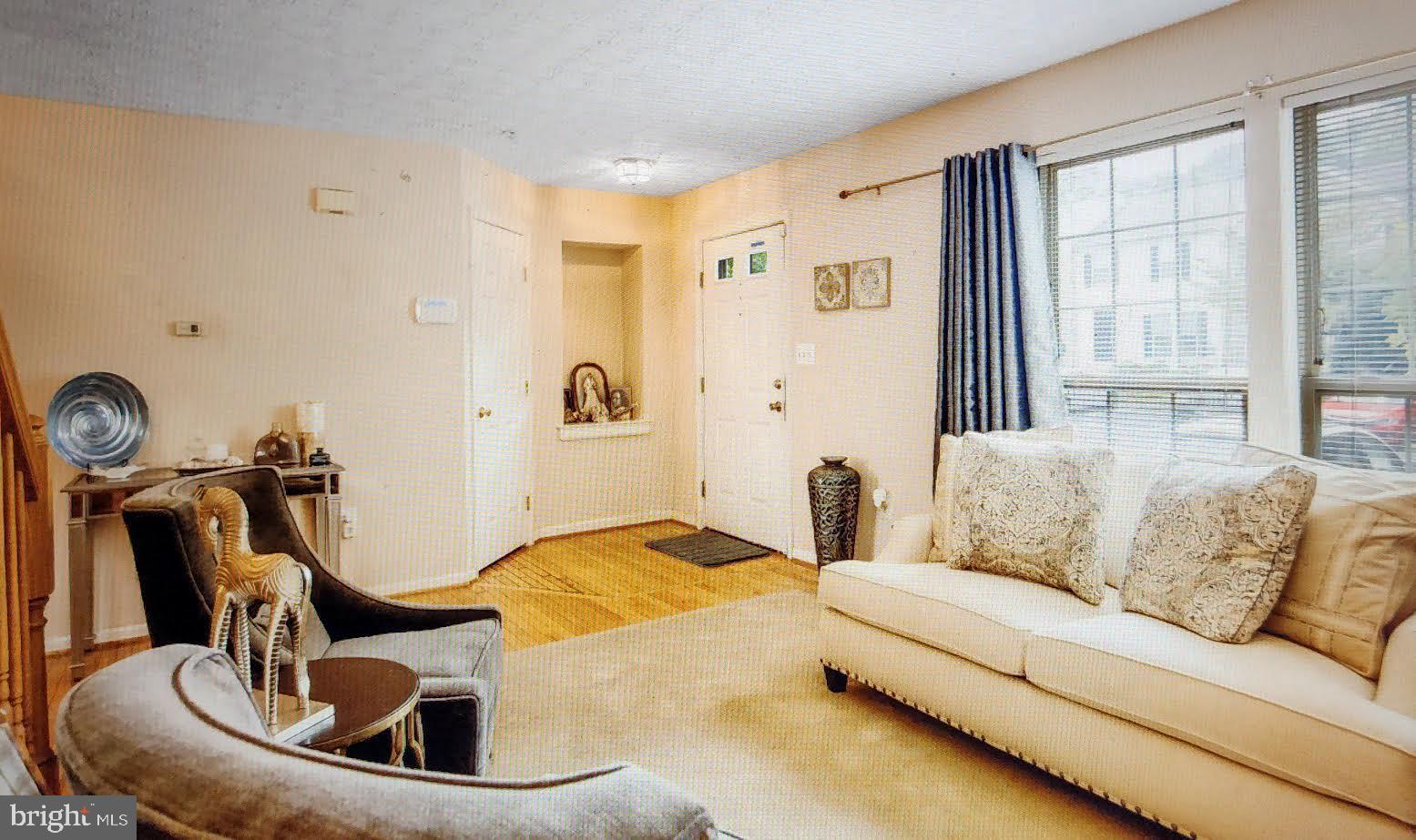 Real estate listing preview #4