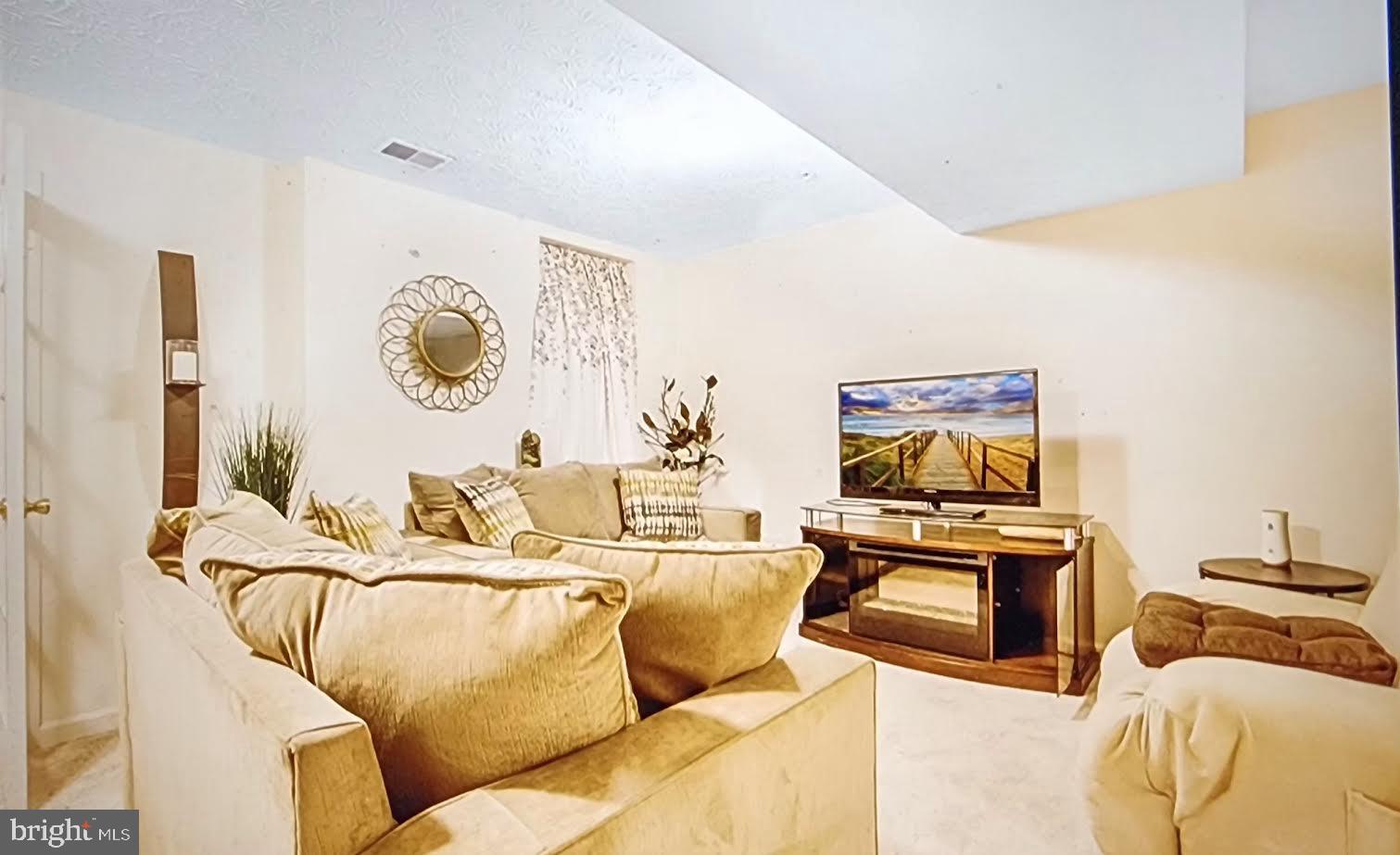 Real estate listing preview #29