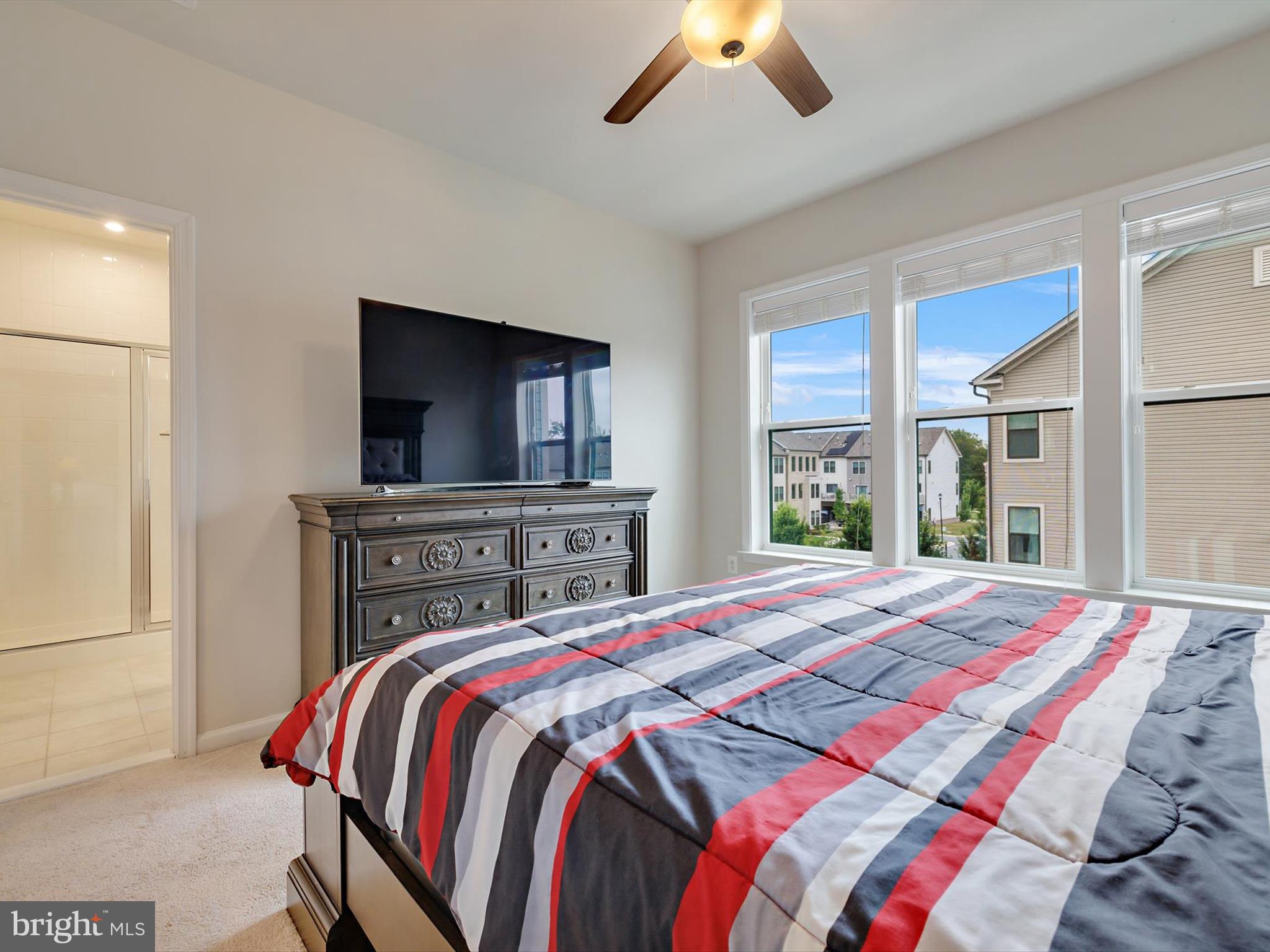 Real estate listing preview #25