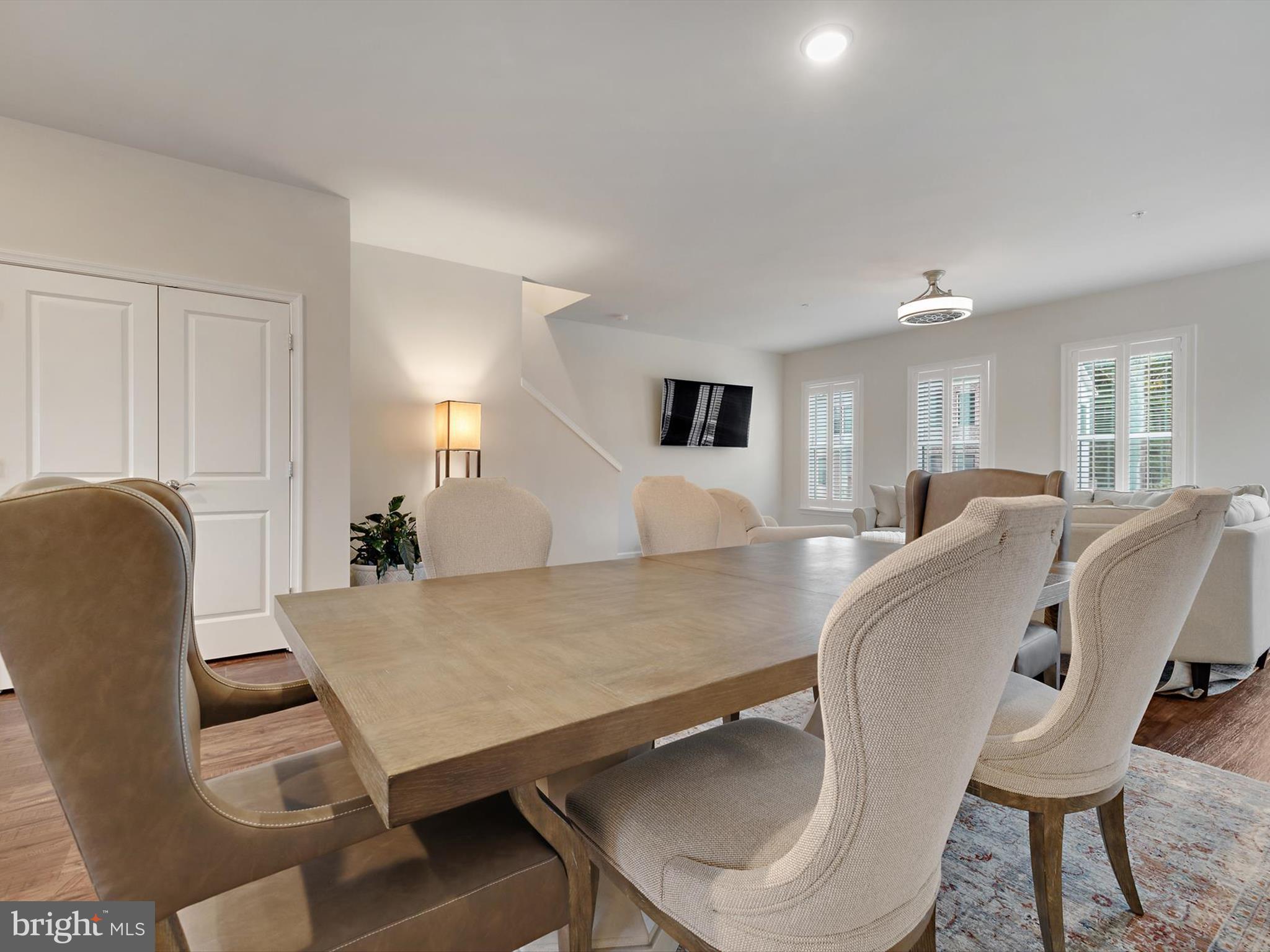 Real estate listing preview #12