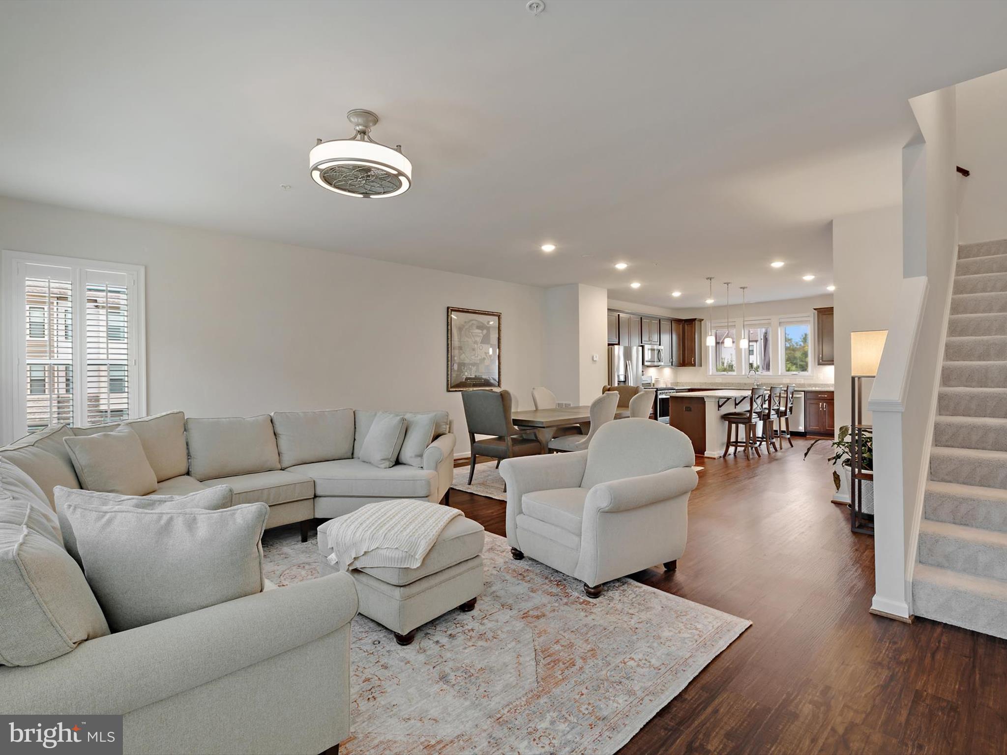 Real estate listing preview #1