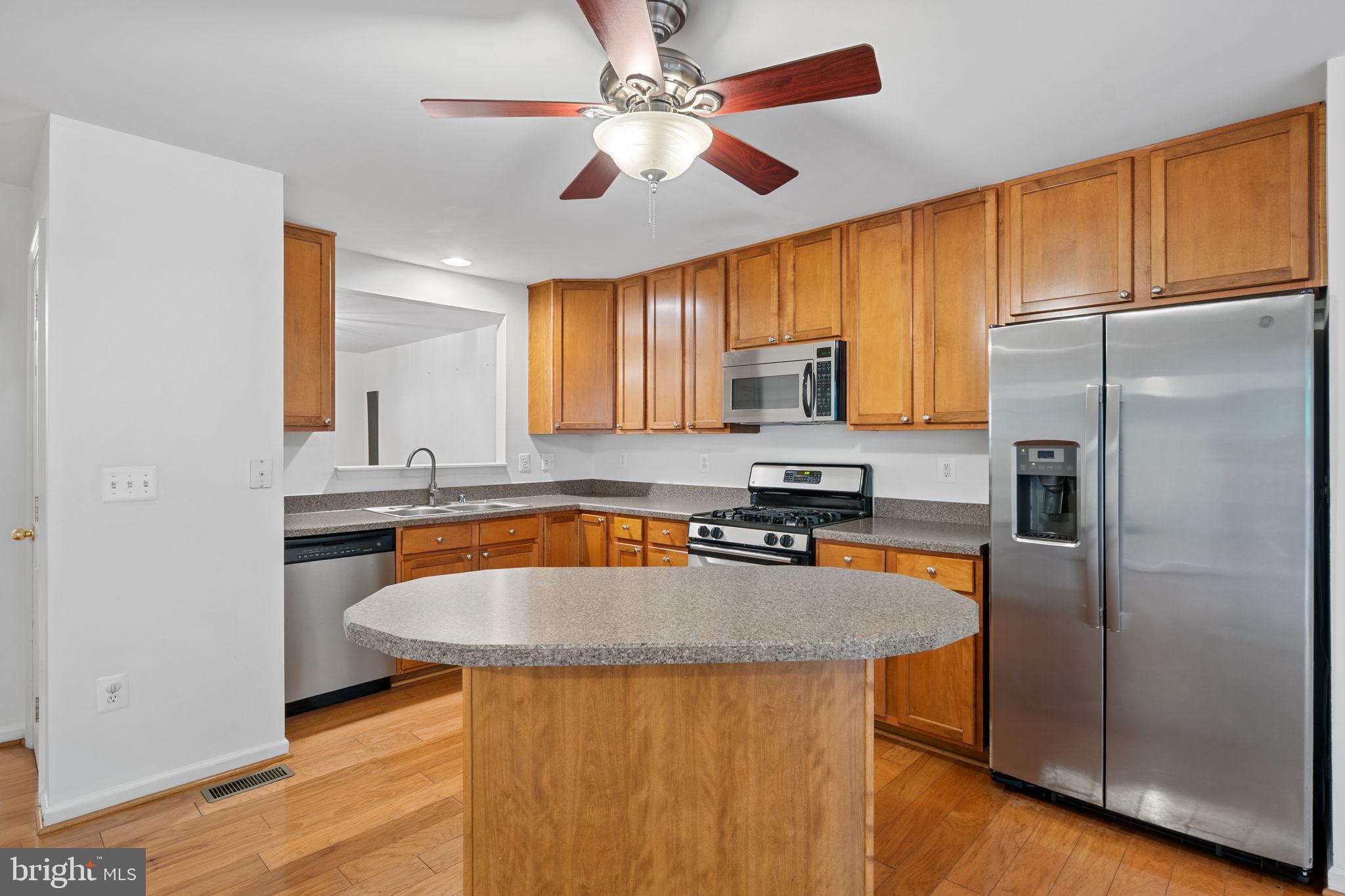 Real estate listing preview #12