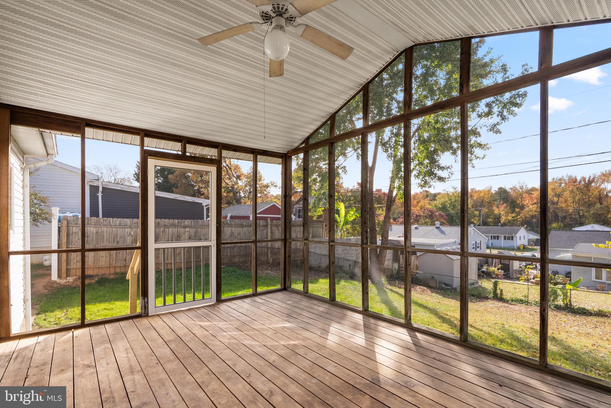 Real estate listing preview #16