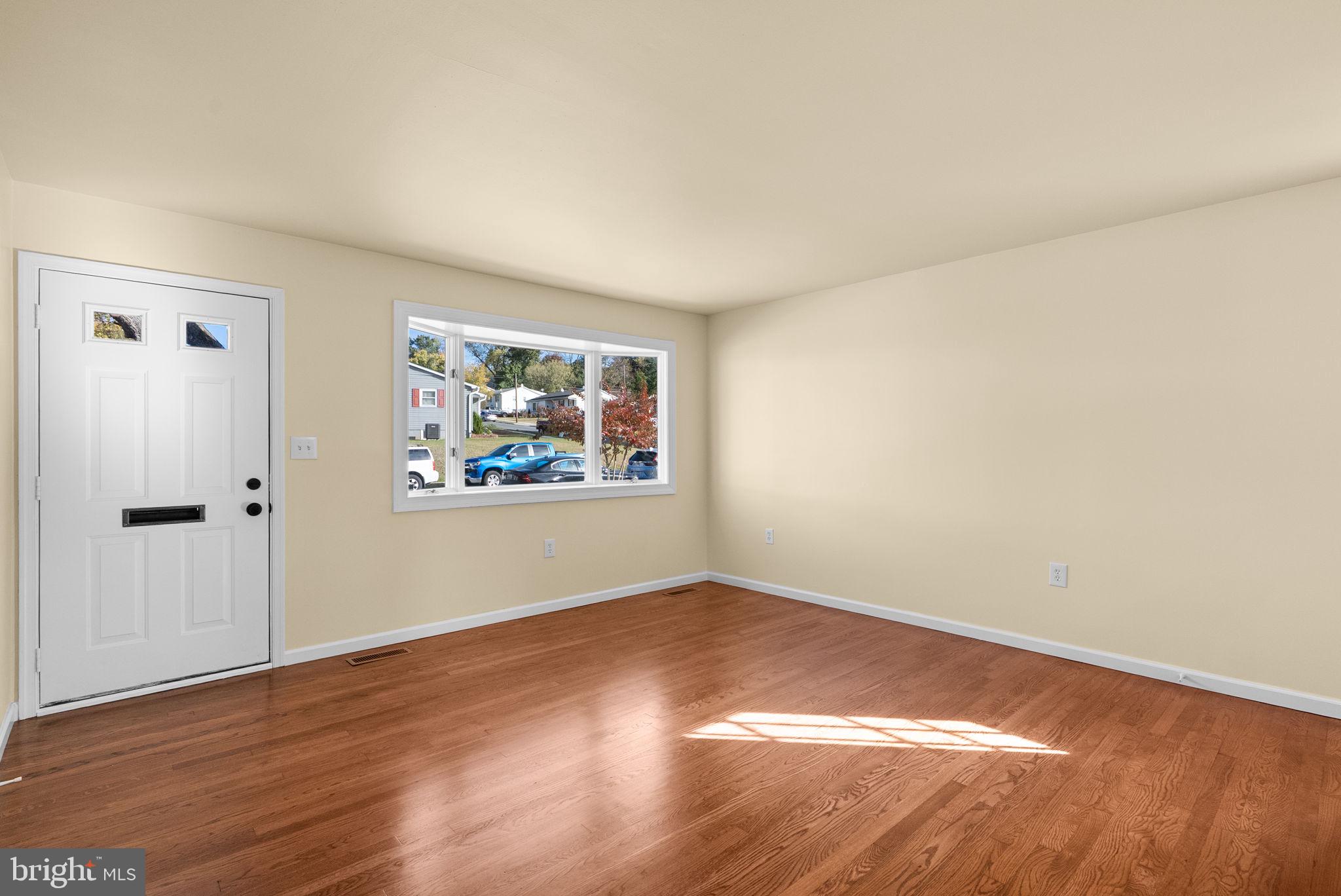 Real estate listing preview #2