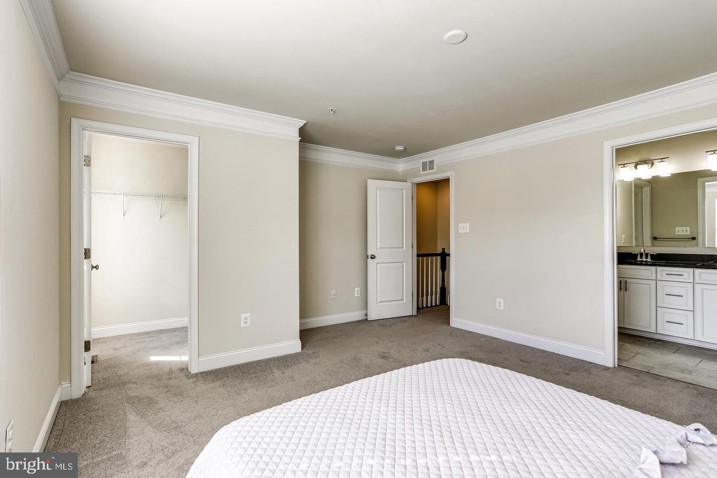 Real estate listing preview #13