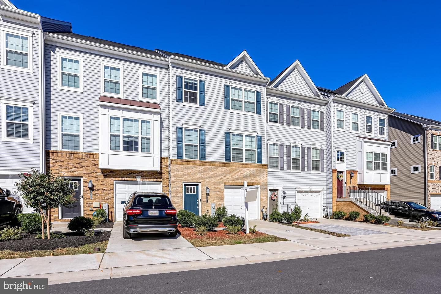 Real estate listing preview #2