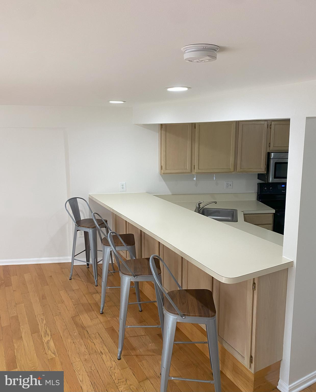 Real estate listing preview #4