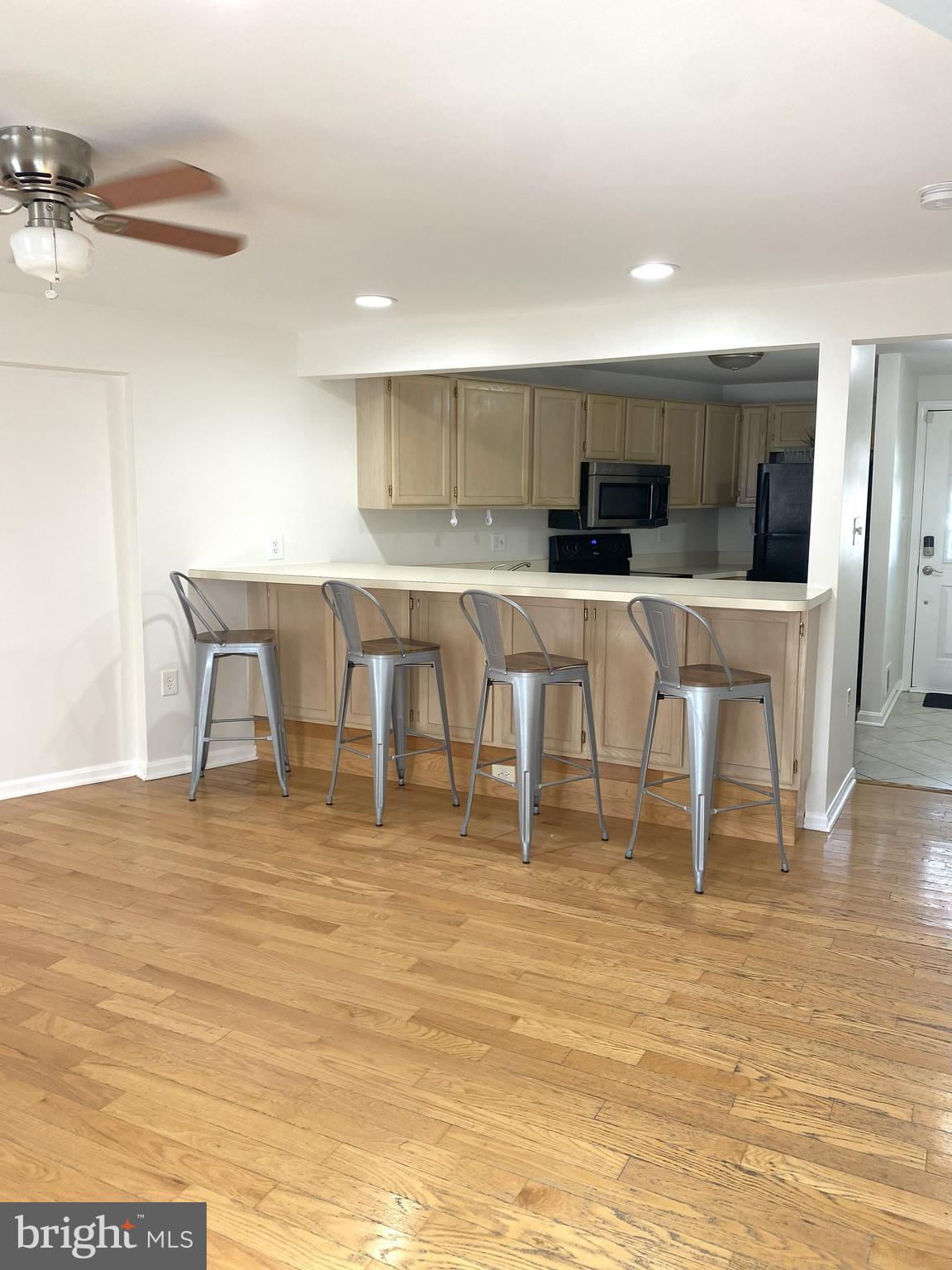 Real estate listing preview #3