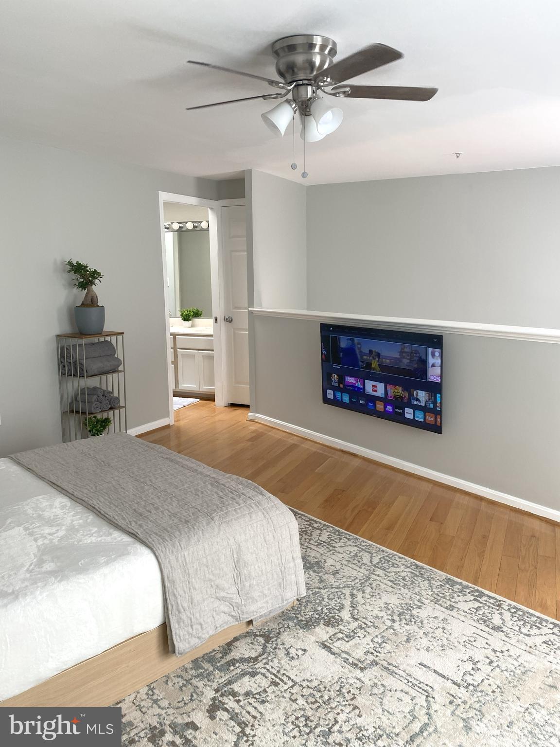 Real estate listing preview #9