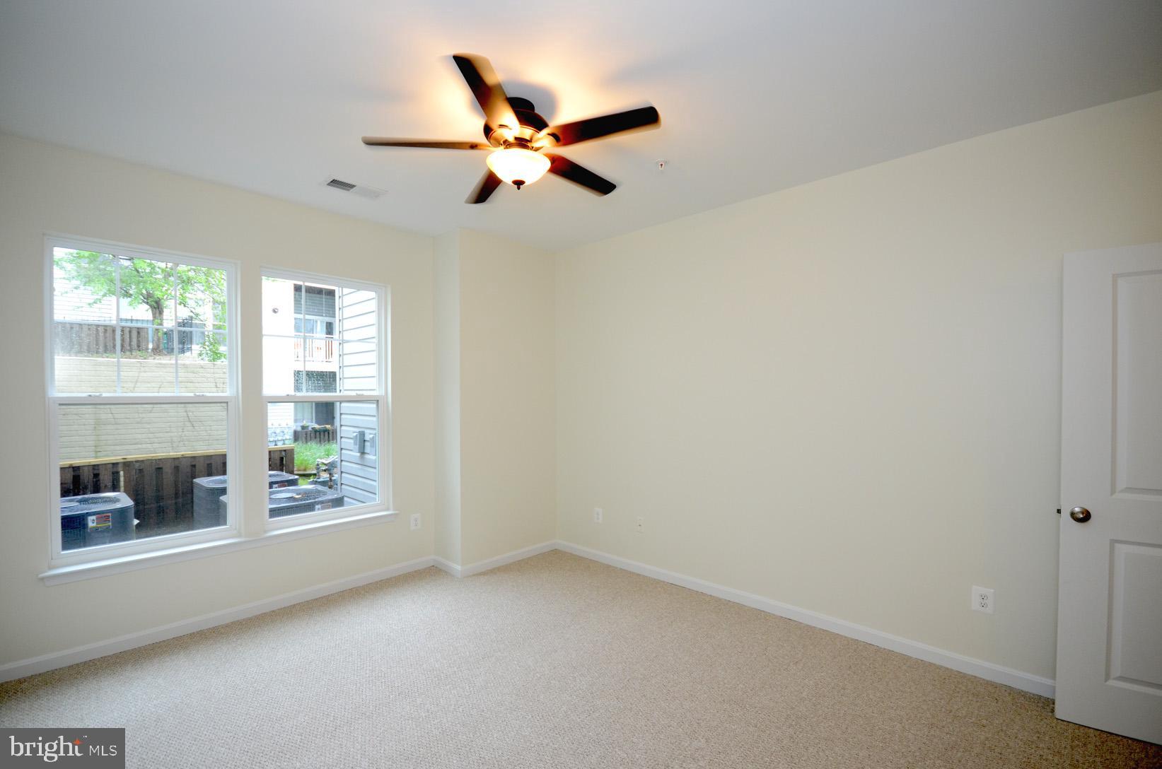 Real estate listing preview #14