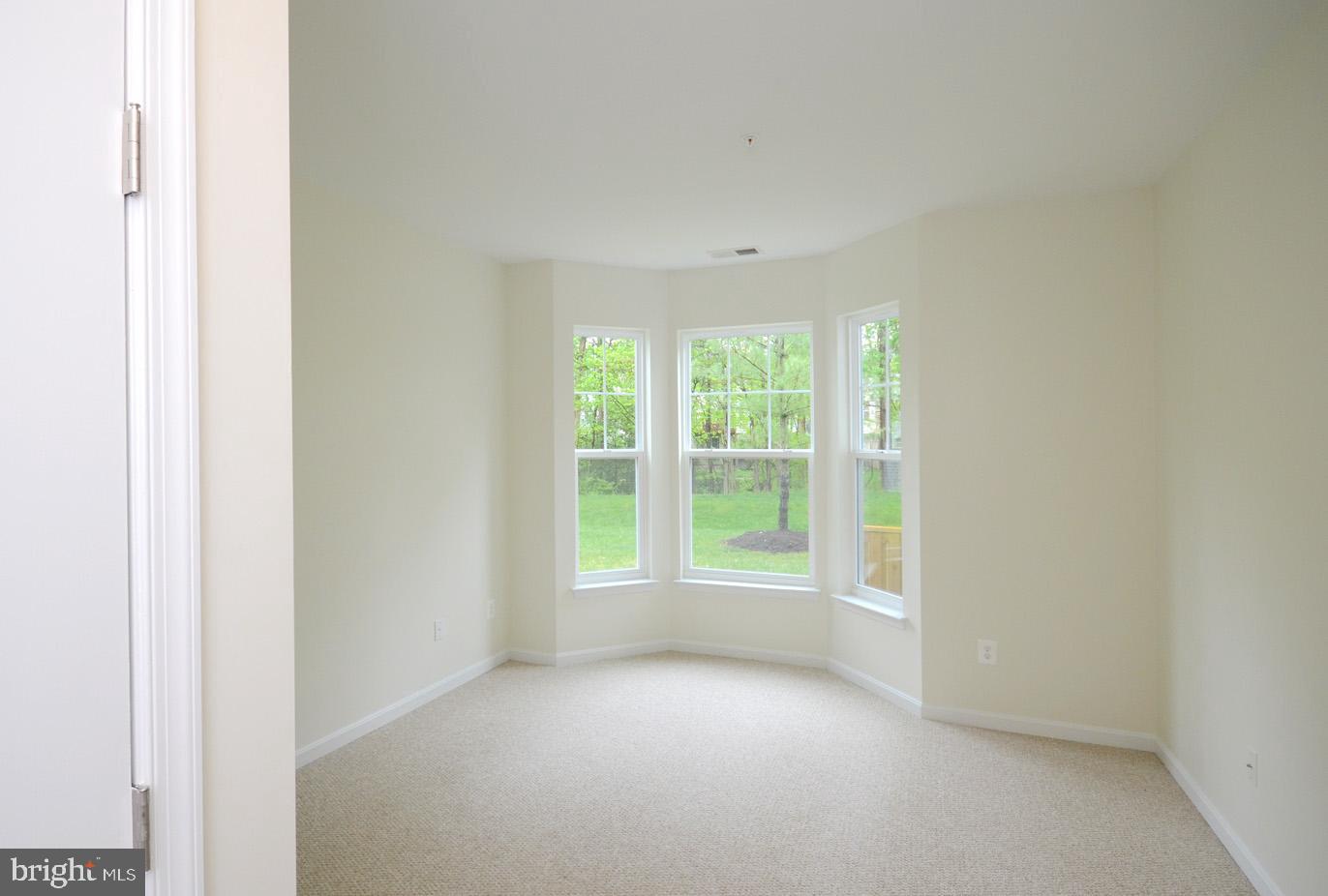 Real estate listing preview #6