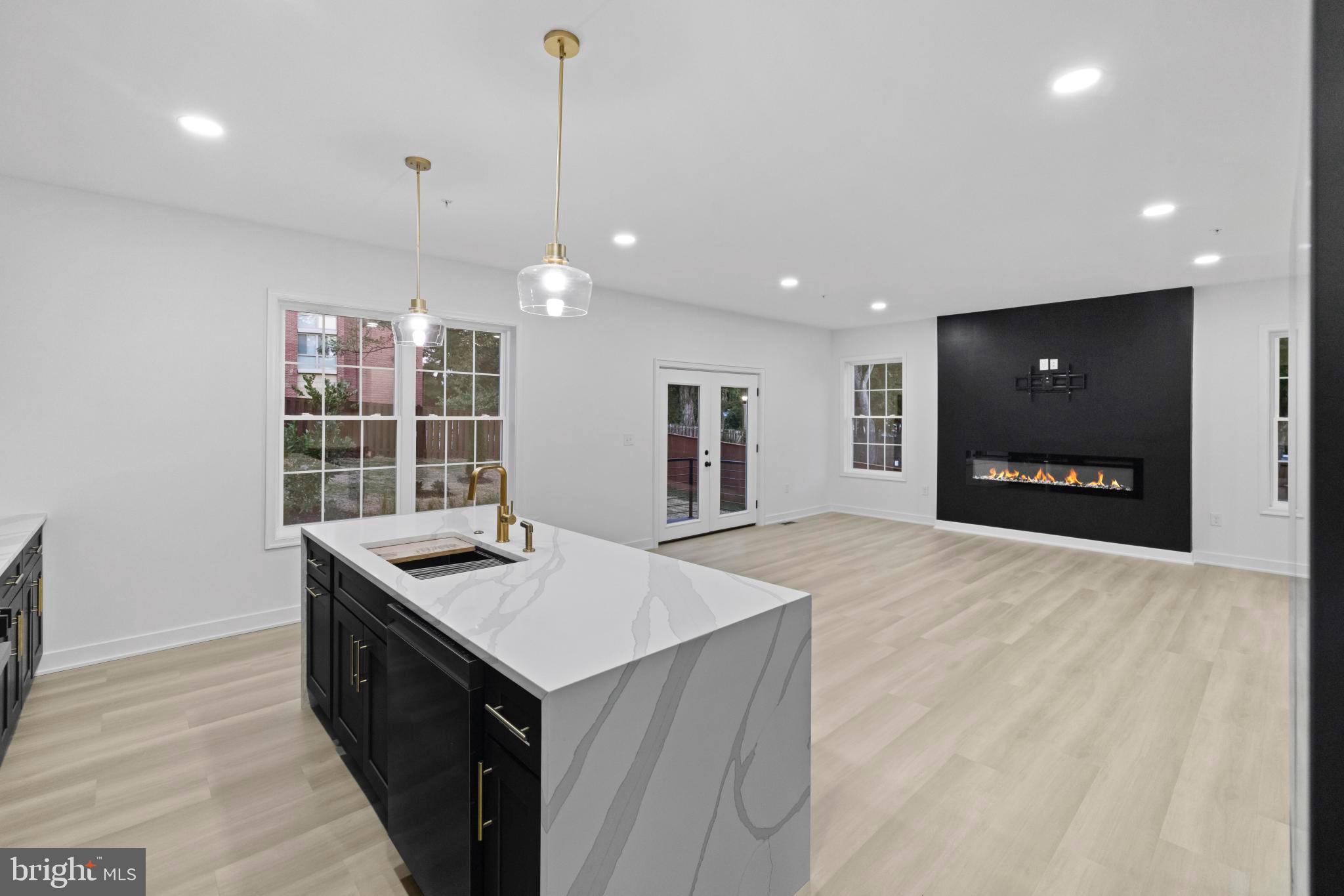 Real estate listing preview #6