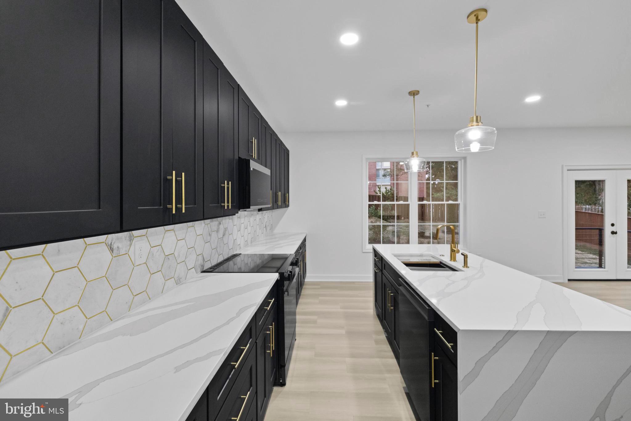 Real estate listing preview #4