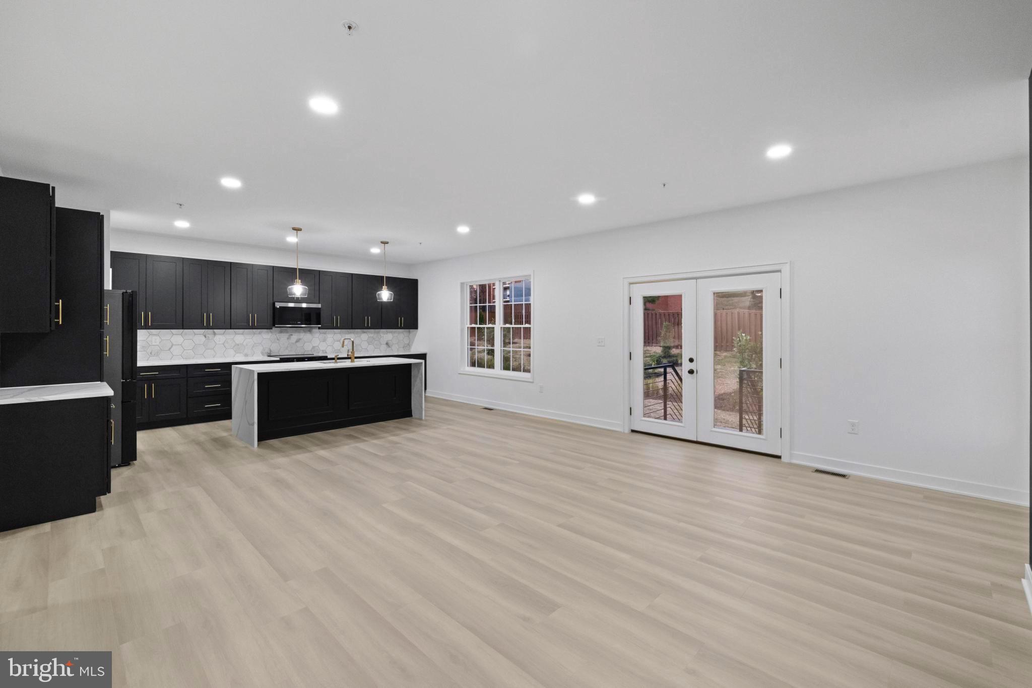 Real estate listing preview #12