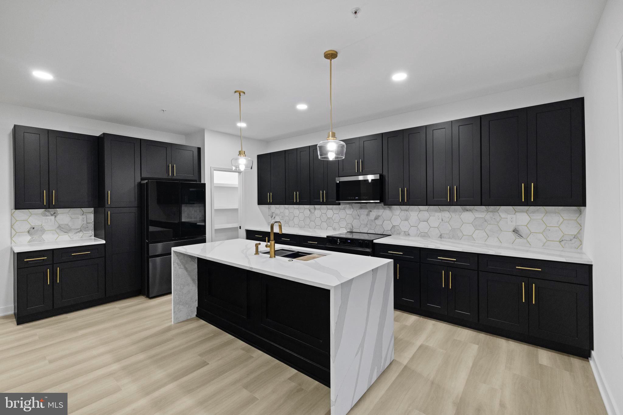 Real estate listing preview #7