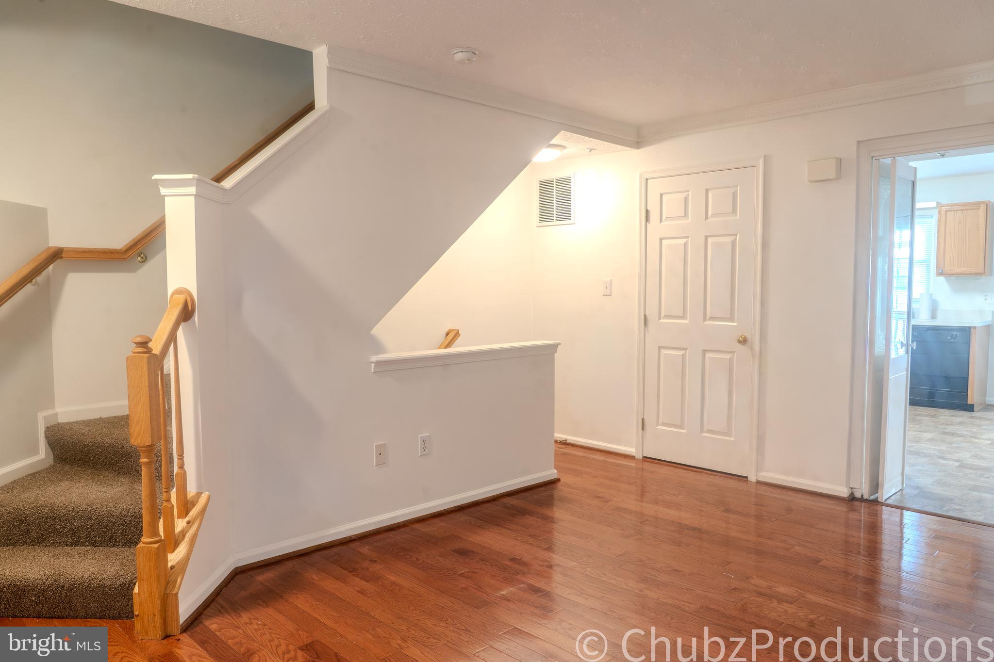 Real estate listing preview #24