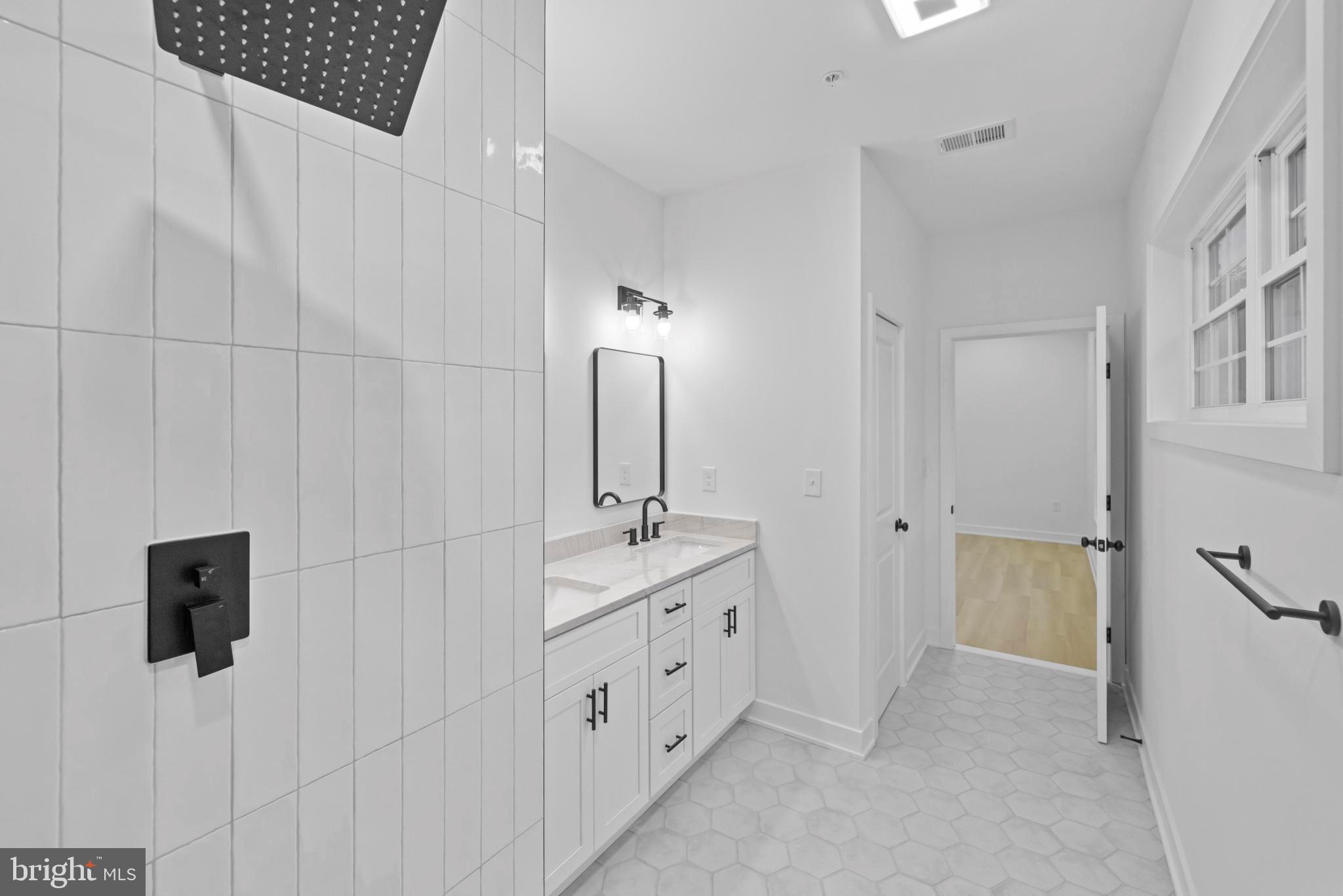 Real estate listing preview #30