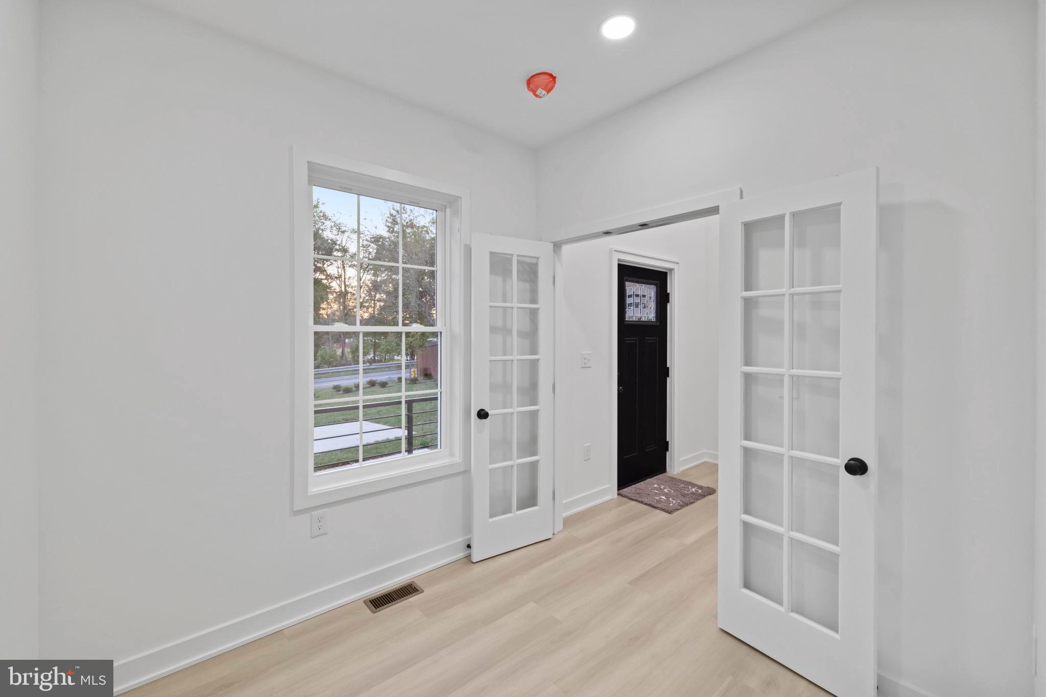 Real estate listing preview #7