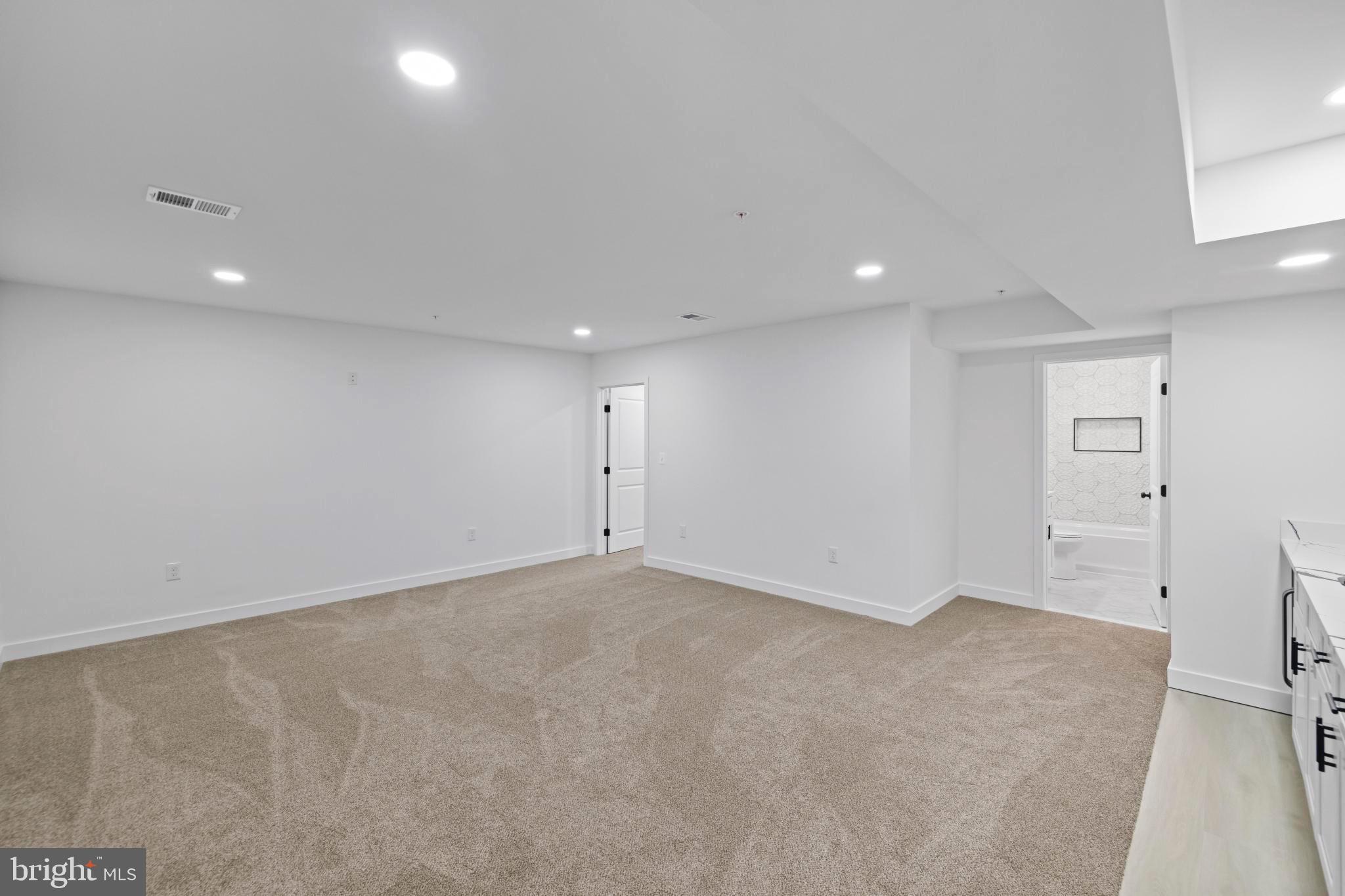 Real estate listing preview #26