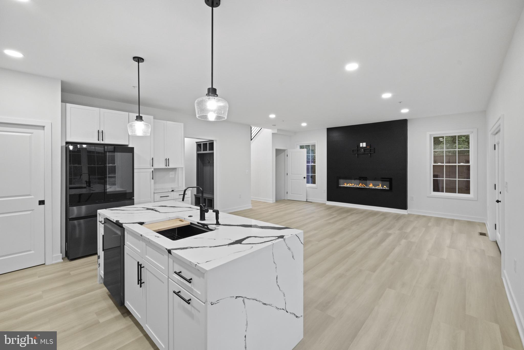 Real estate listing preview #23