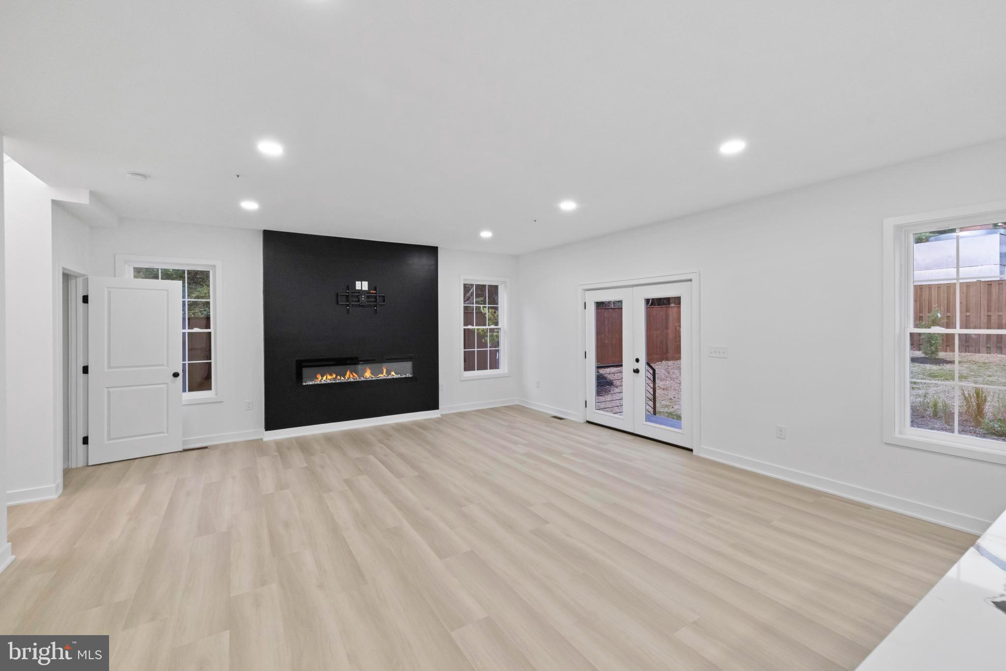 Real estate listing preview #18