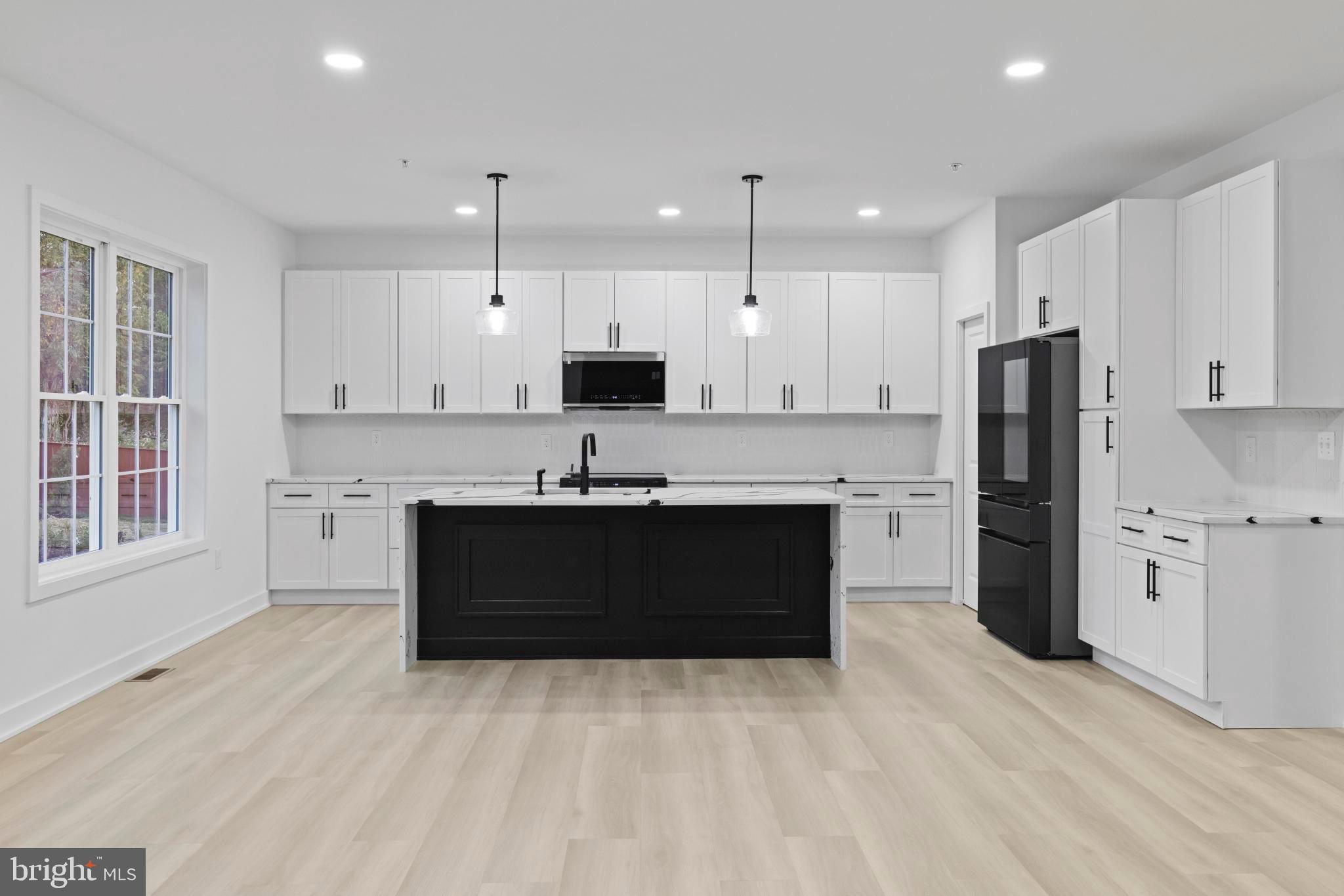 Real estate listing preview #15