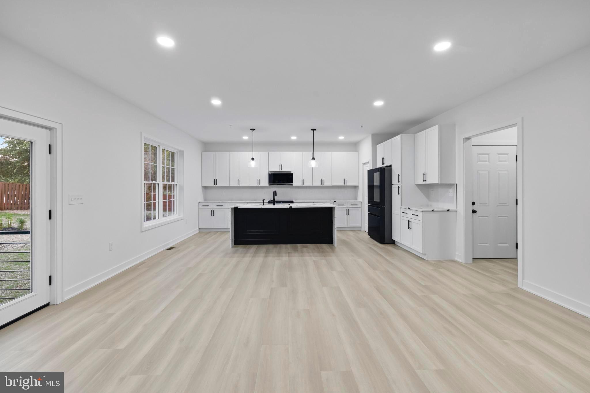 Real estate listing preview #3