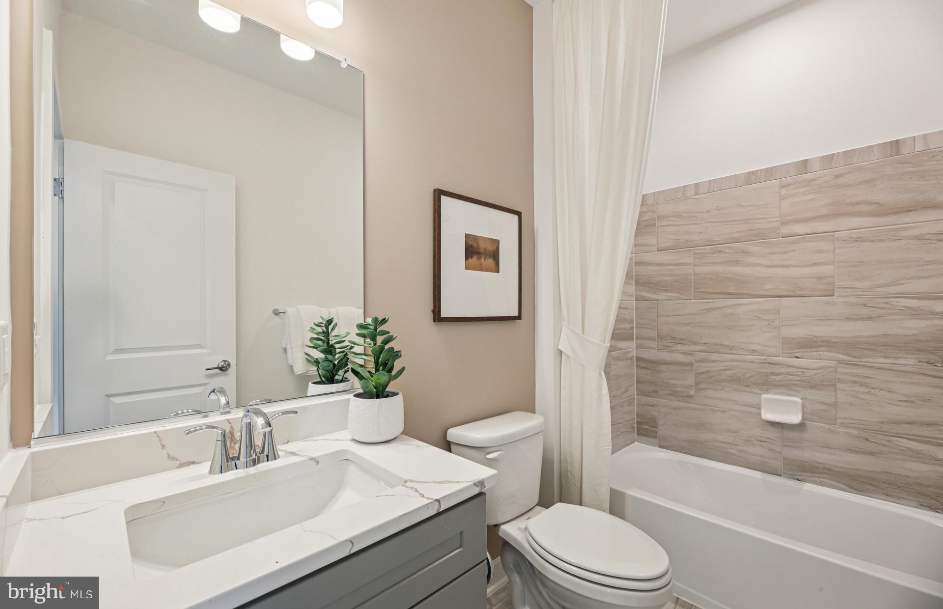 Real estate listing preview #12