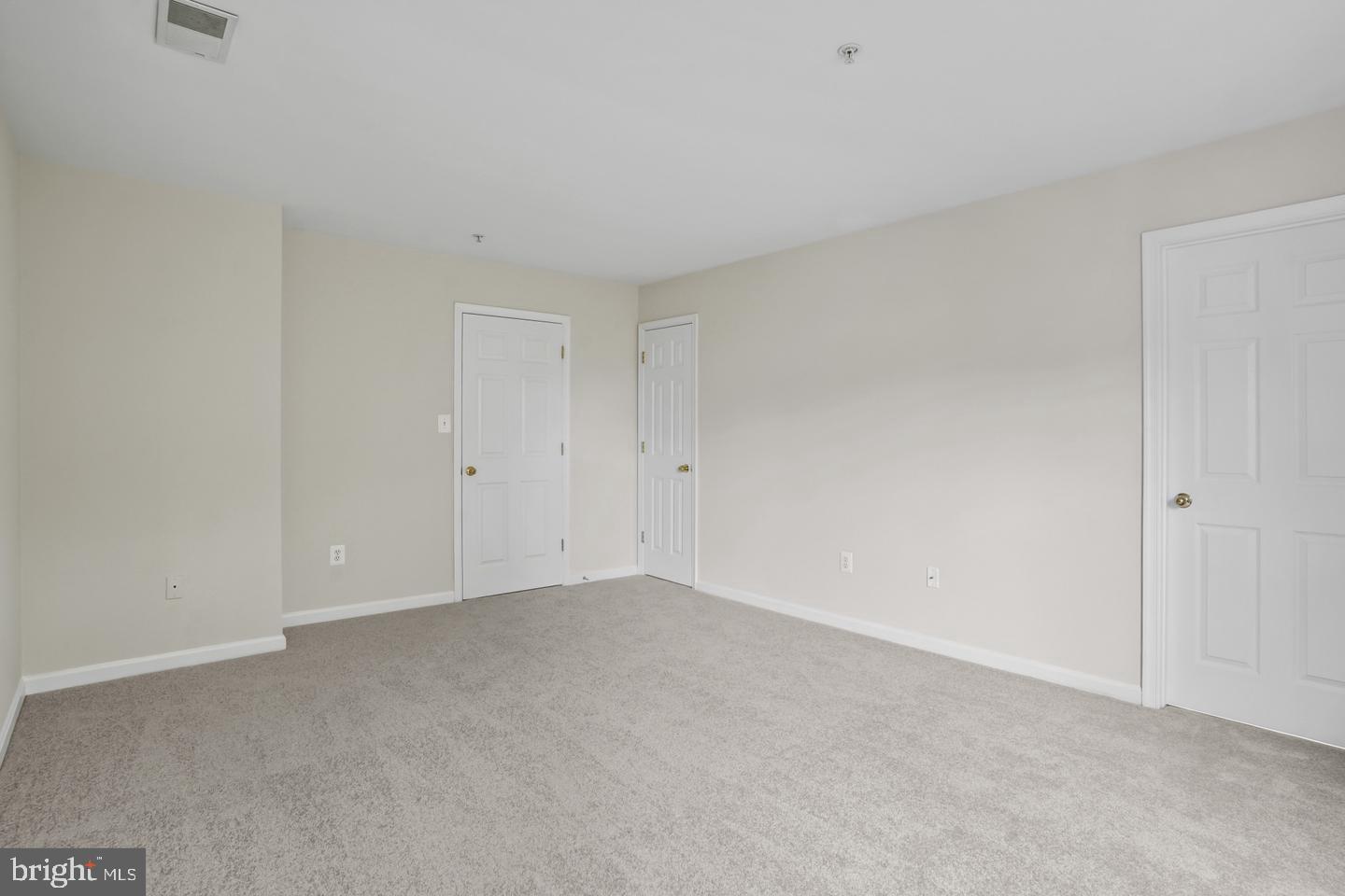 Real estate listing preview #12