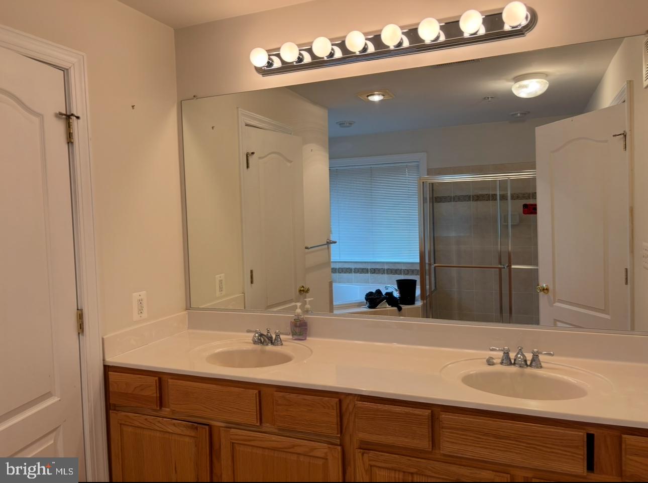 Real estate listing preview #17