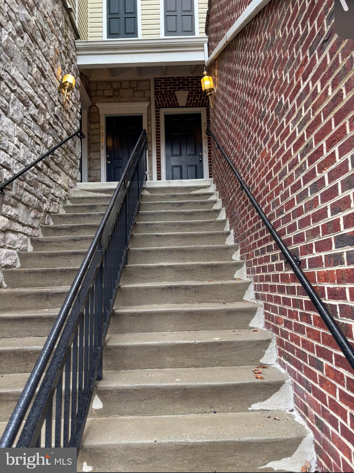 Real estate listing preview #2