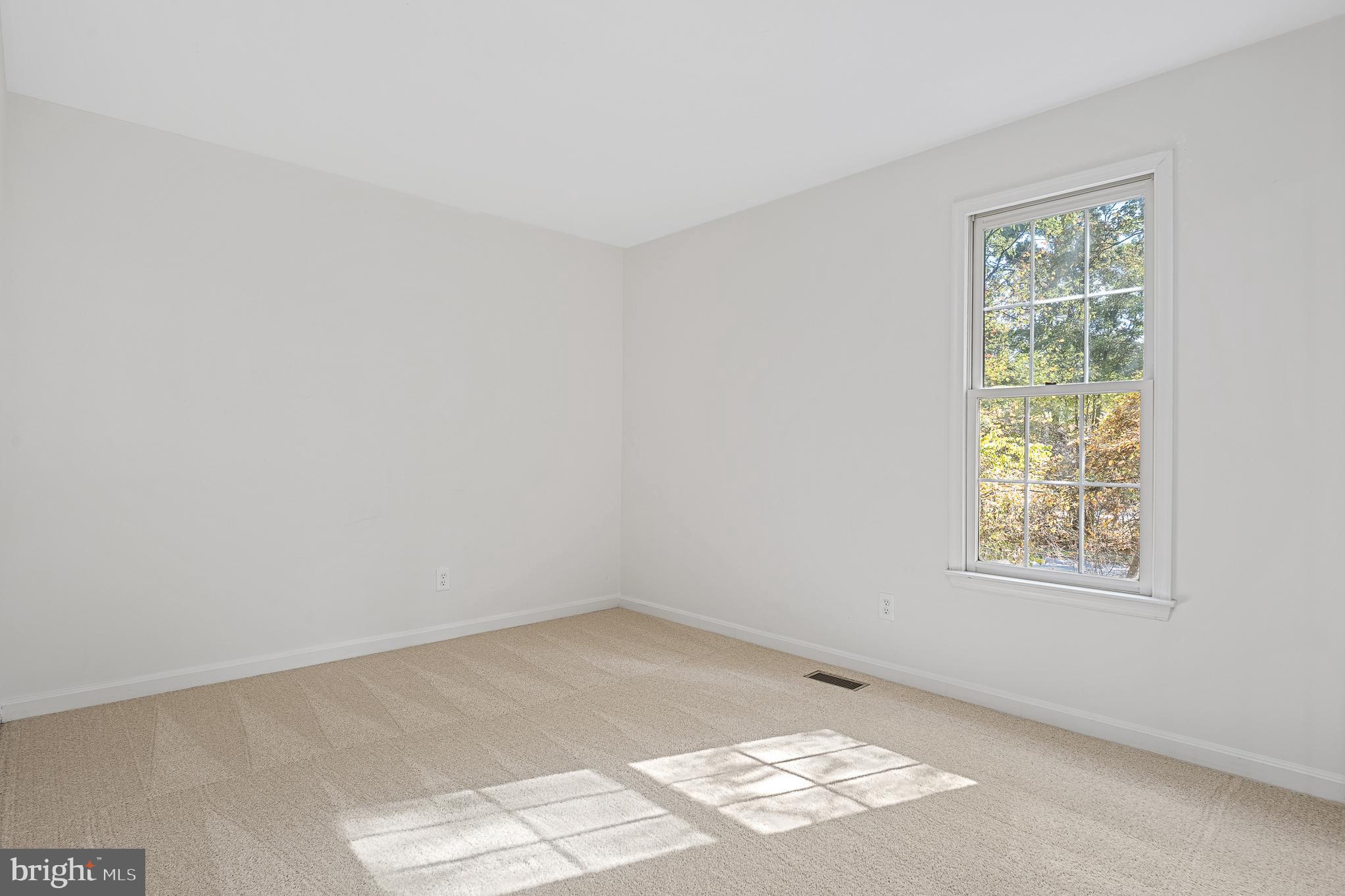 Real estate listing preview #60