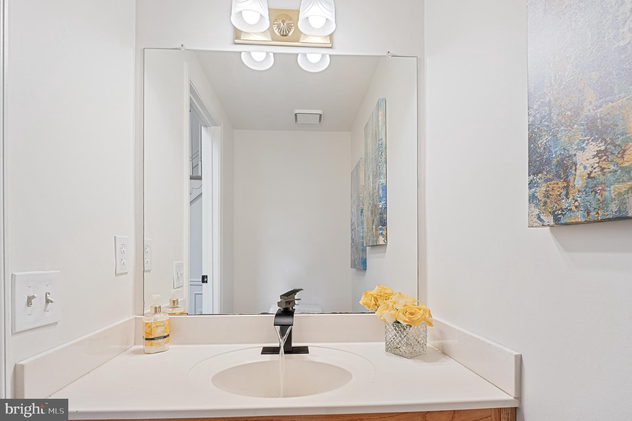 Real estate listing preview #8